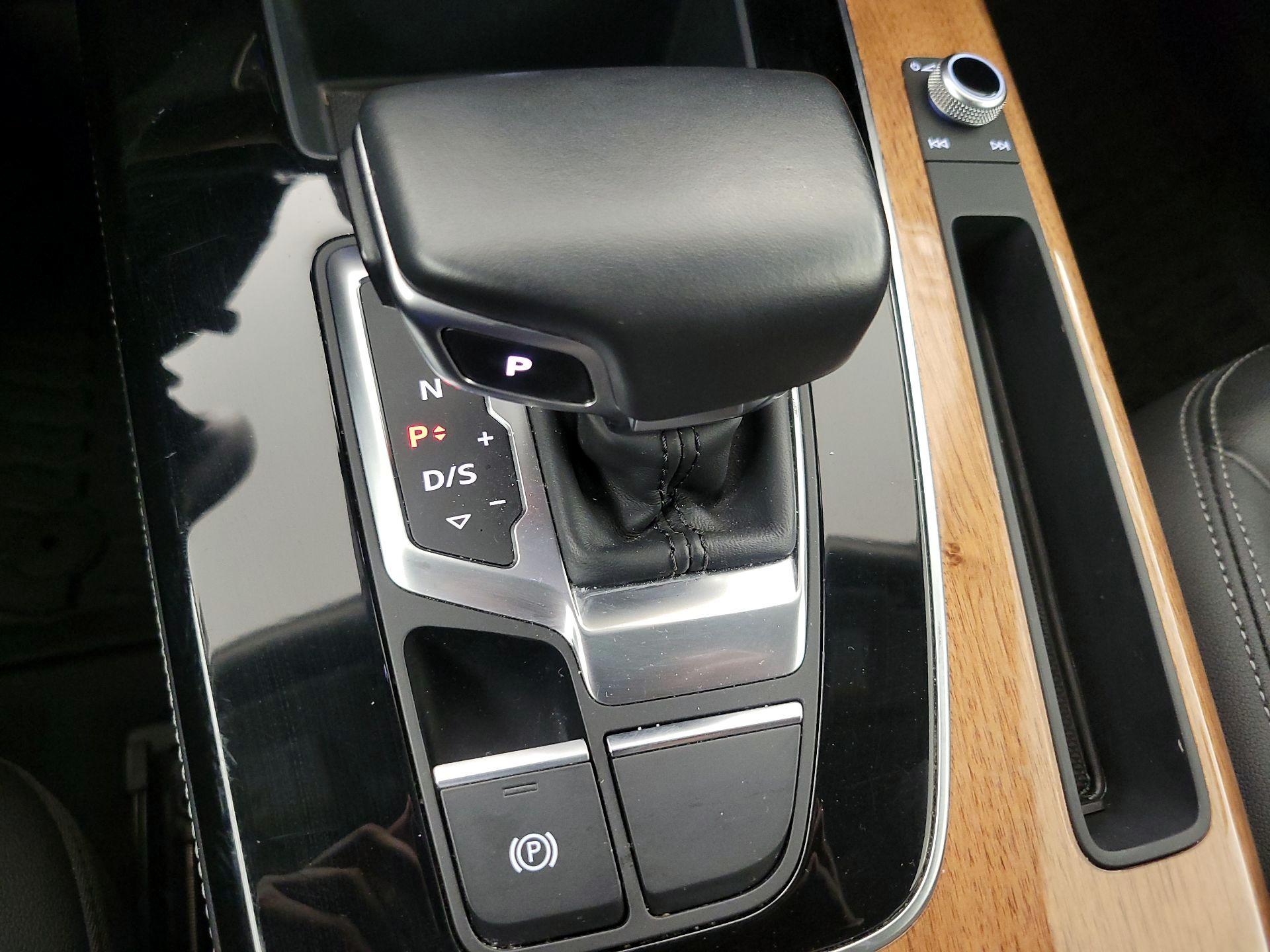 Thumbnail: 2021 Audi Q5 - 17