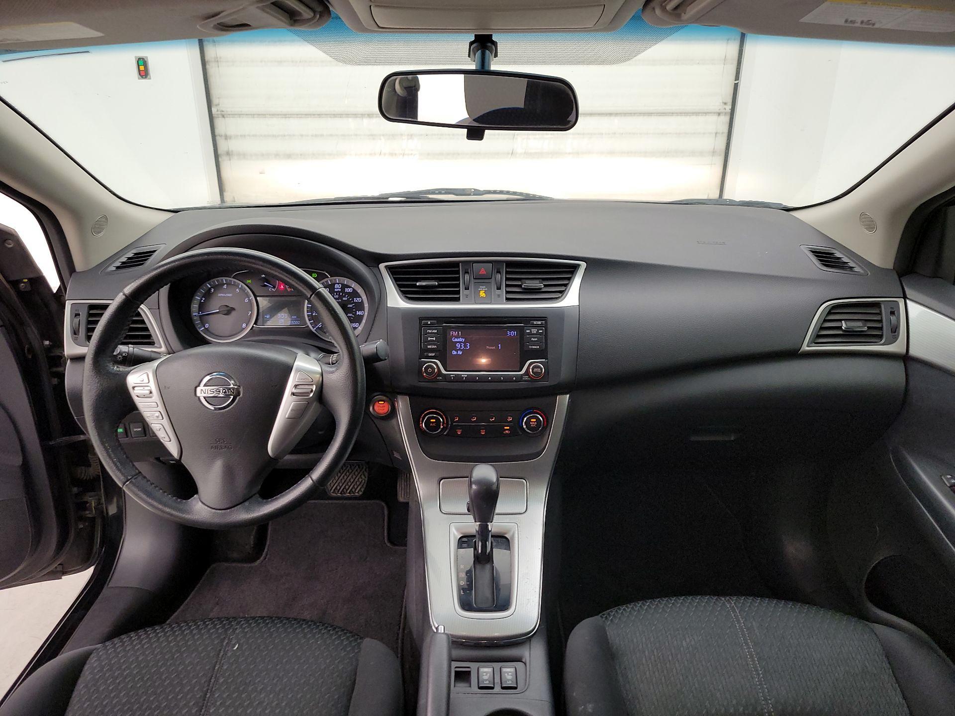 Thumbnail: 2015 Nissan Sentra - 9