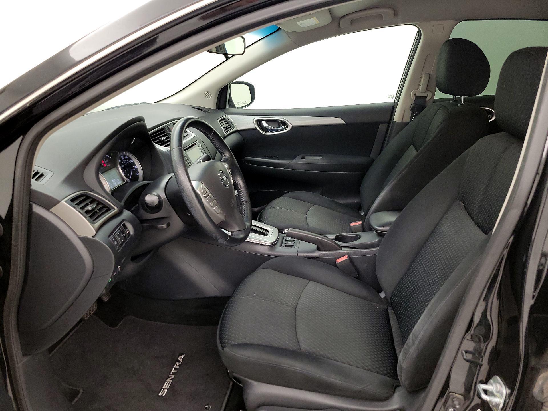 Thumbnail: 2015 Nissan Sentra - 11