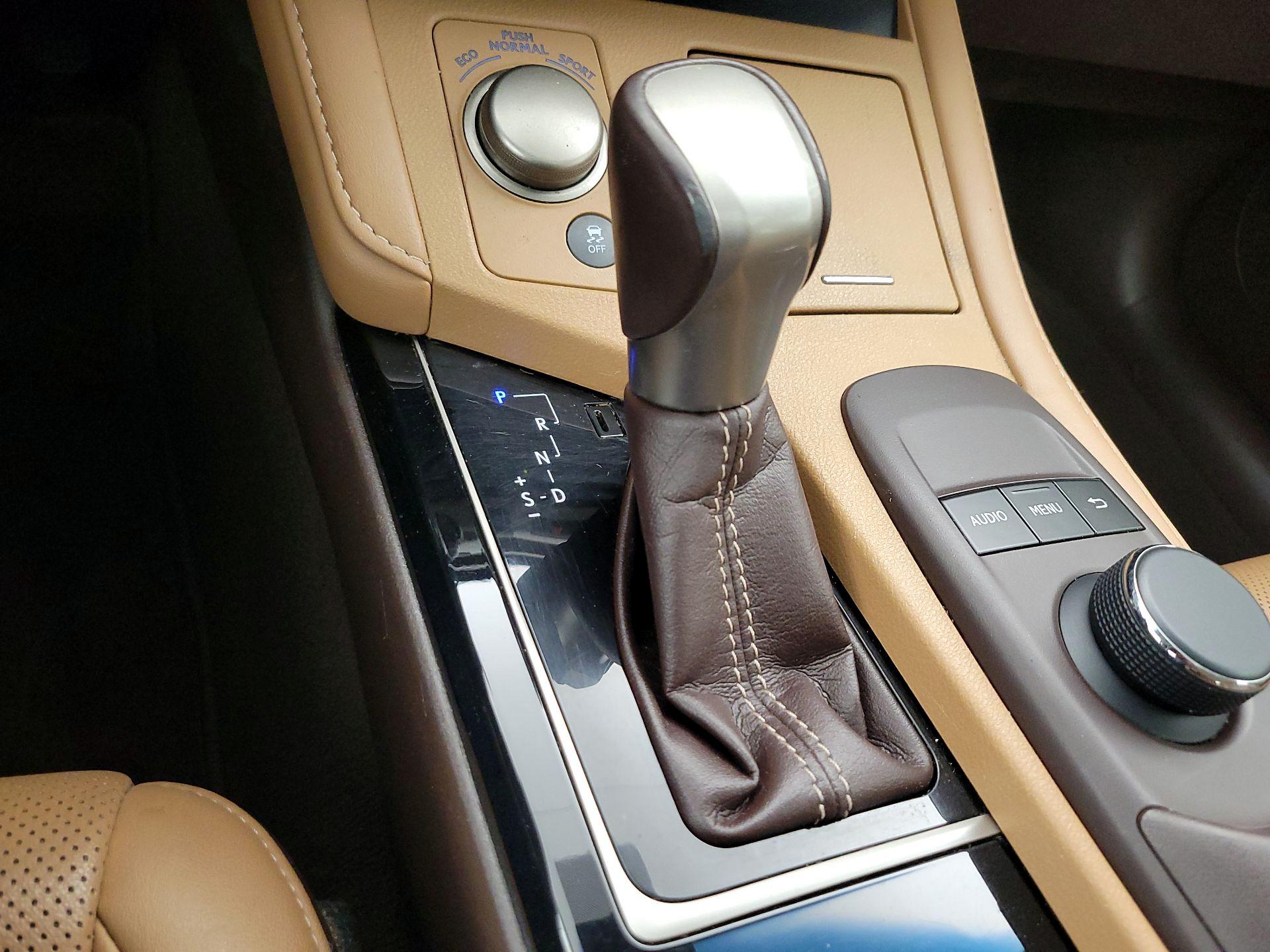 Thumbnail: 2016 Lexus ES - 17
