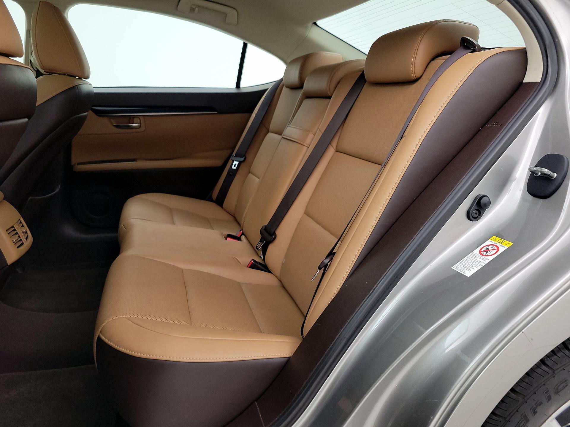 Thumbnail: 2016 Lexus ES - 20