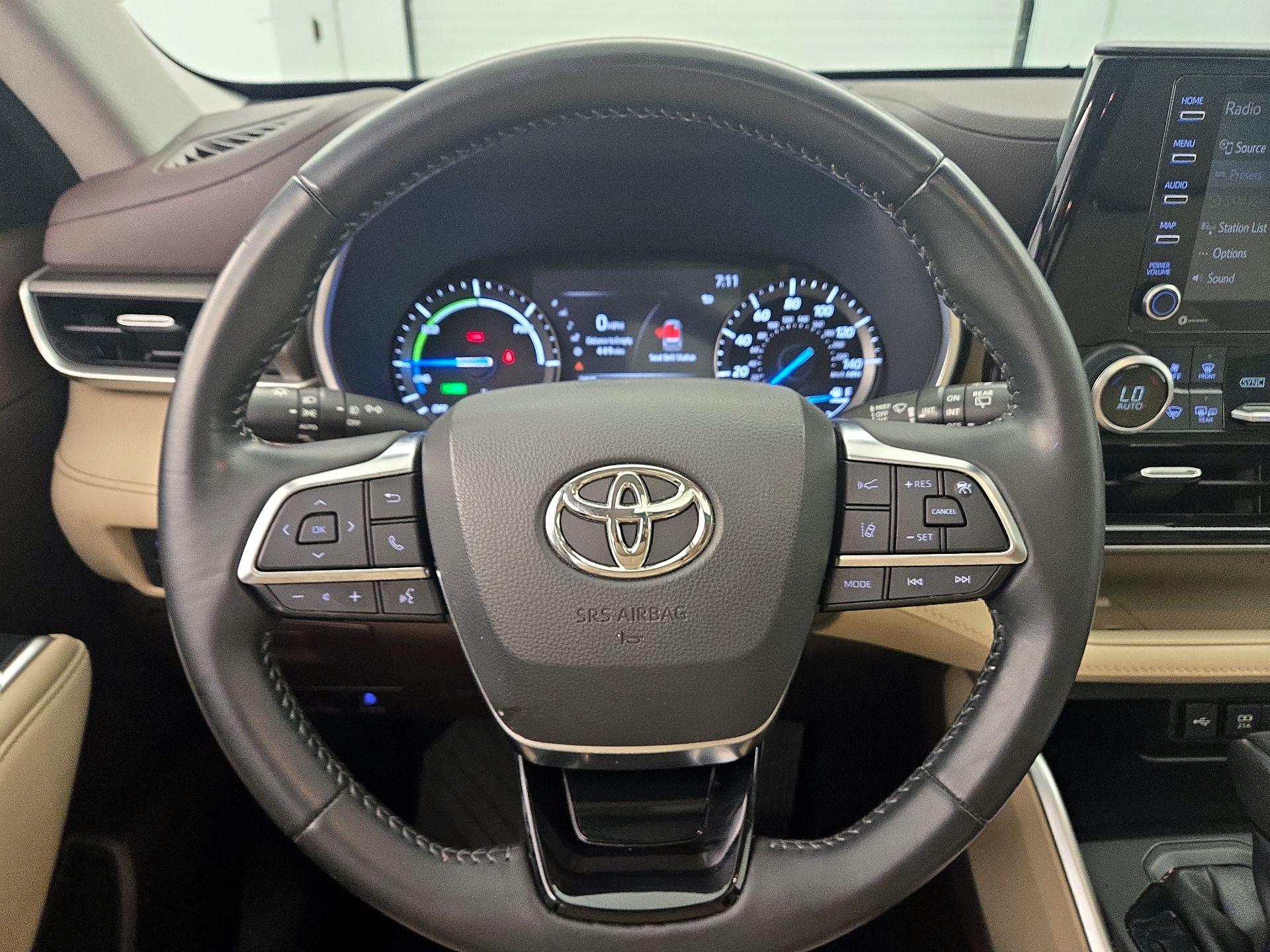 Thumbnail: 2021 Toyota Highlander - 10