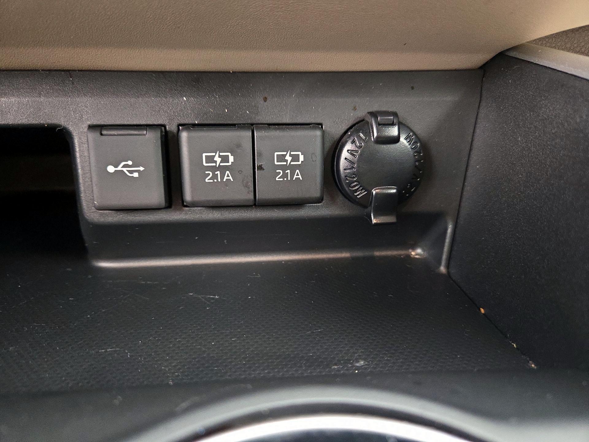 Thumbnail: 2021 Toyota Highlander - 18