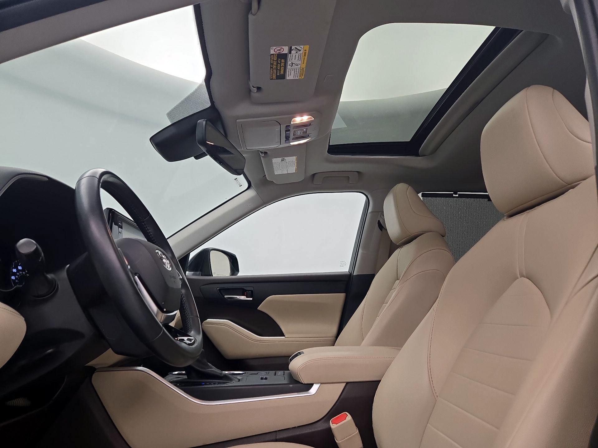 Thumbnail: 2021 Toyota Highlander - 19