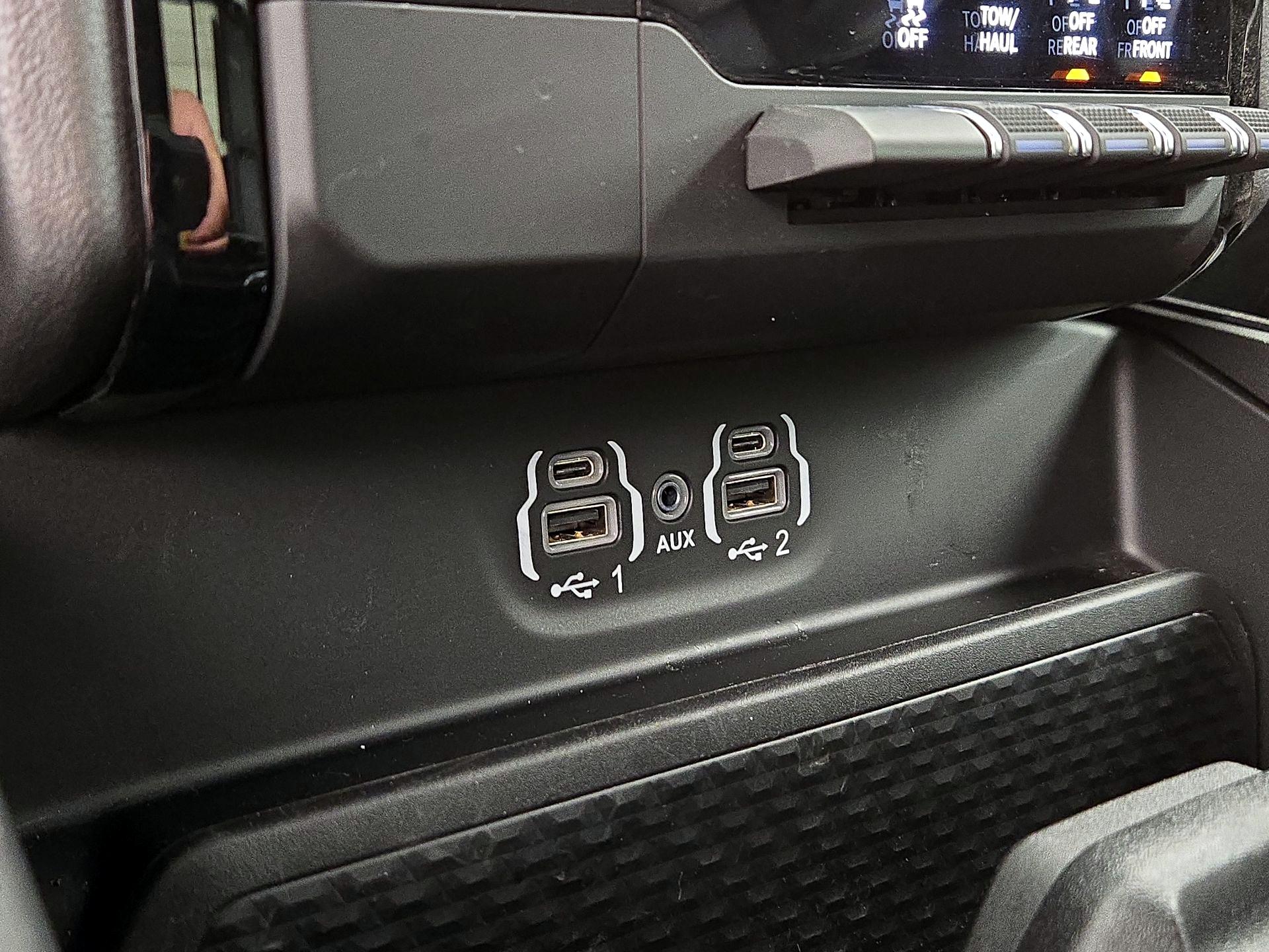 Thumbnail: 2024 RAM 1500 - 19