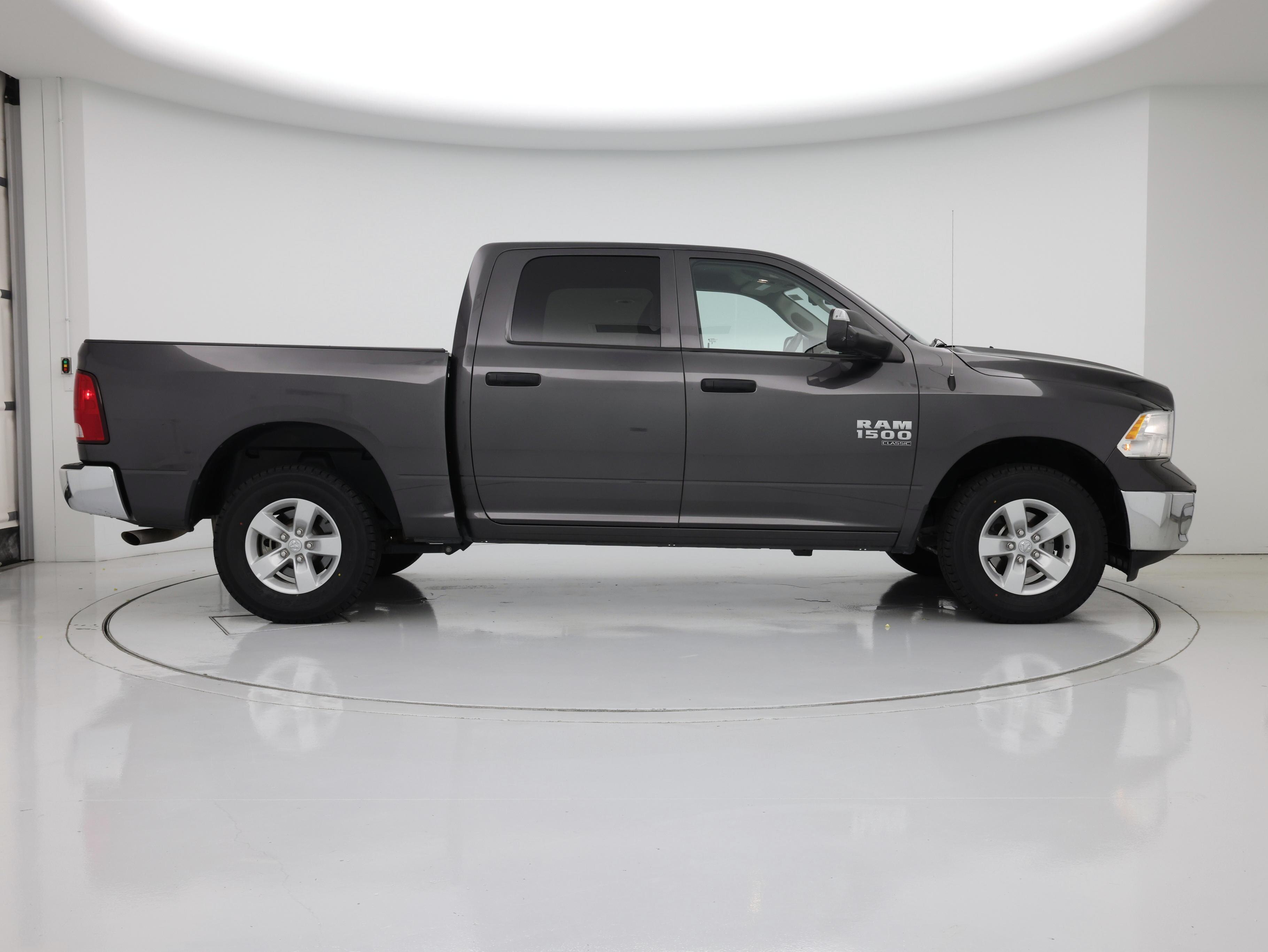 Thumbnail: 2023 RAM 1500 Classic - 7