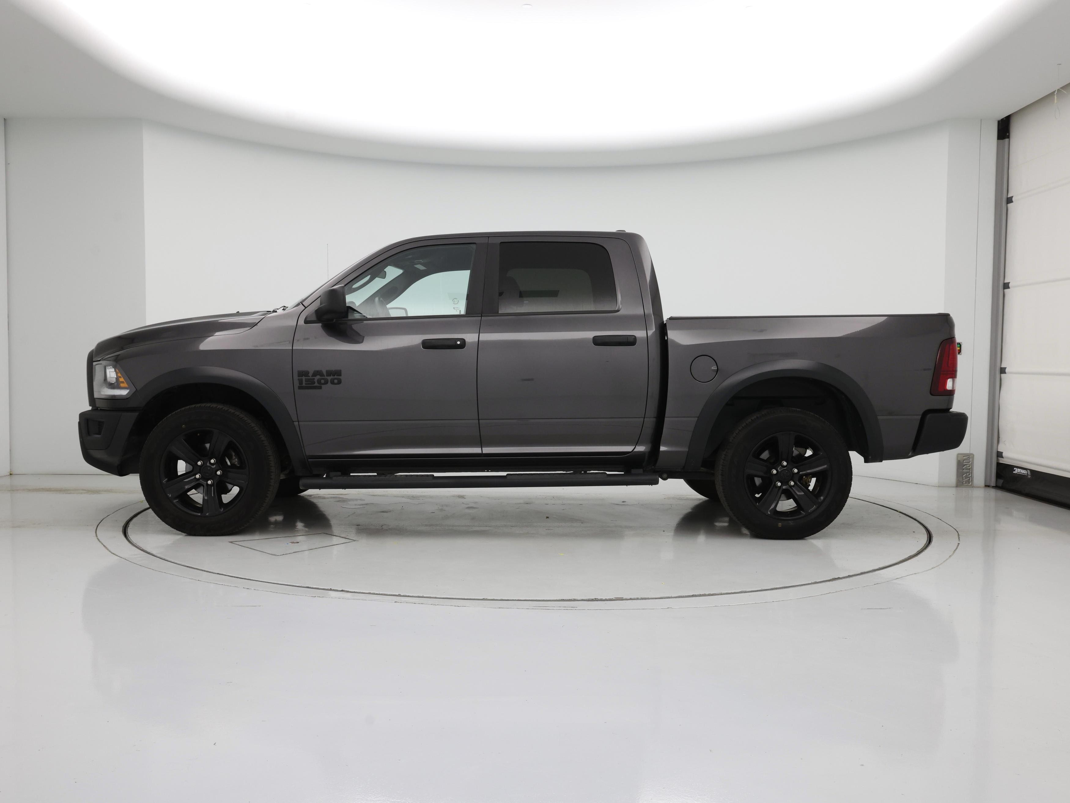 Thumbnail: 2023 RAM 1500 Classic - 3