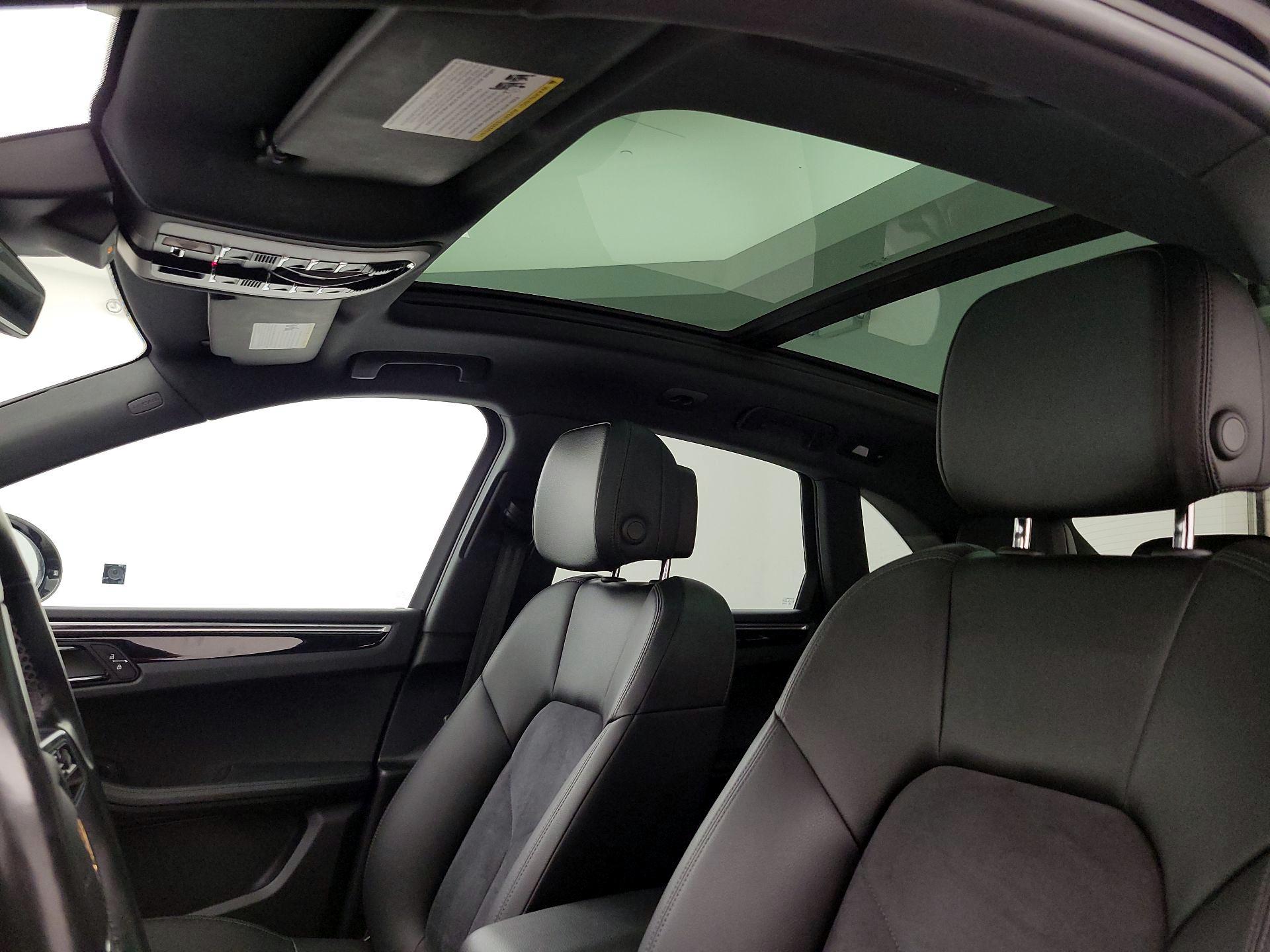 Thumbnail: 2019 Porsche Macan - 20