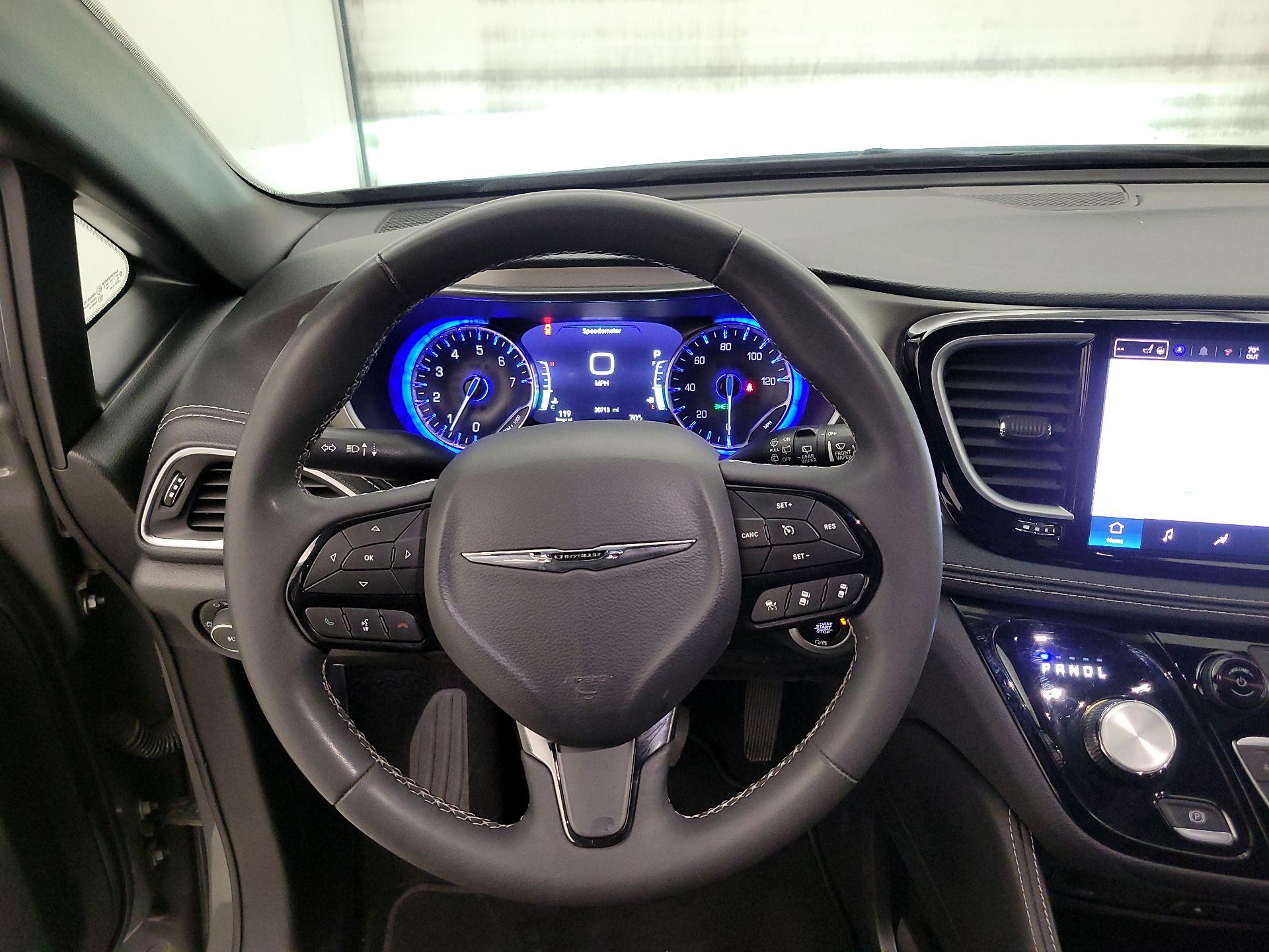 Thumbnail: 2023 Chrysler Pacifica - 10