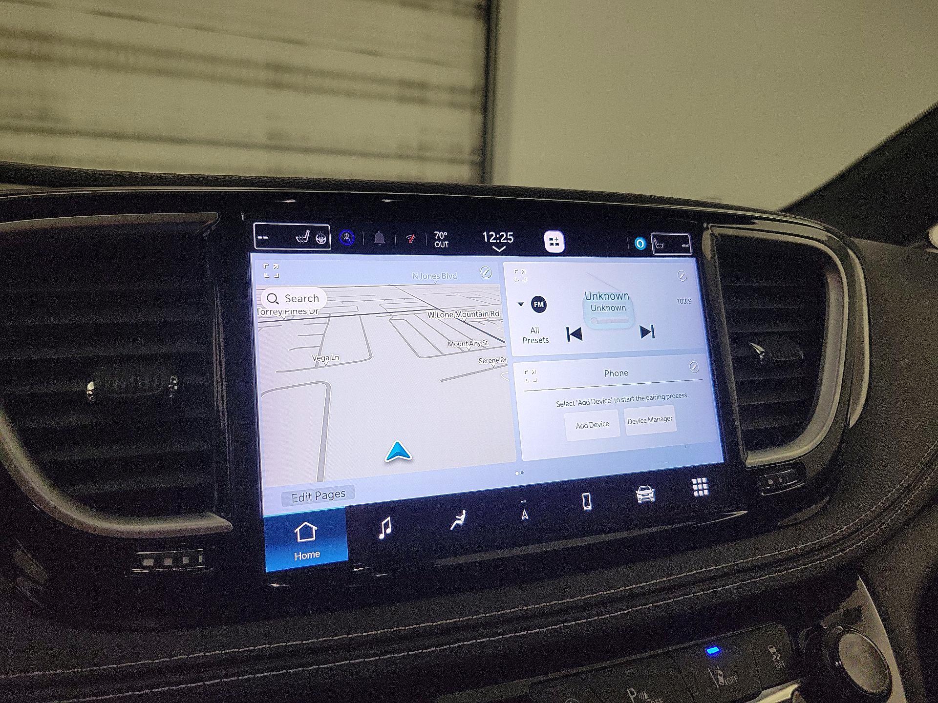 Thumbnail: 2023 Chrysler Pacifica - 14