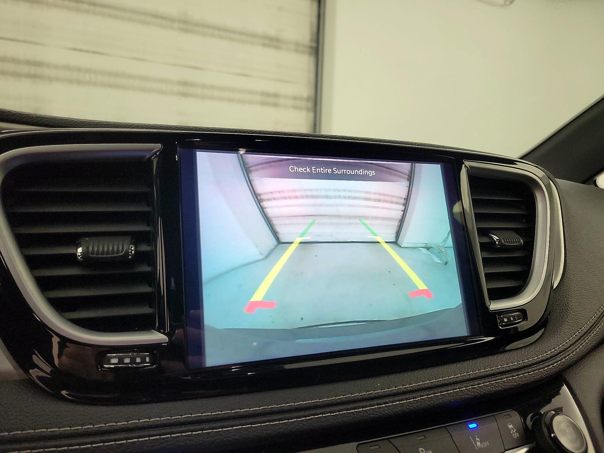 Thumbnail: 2023 Chrysler Pacifica - 15