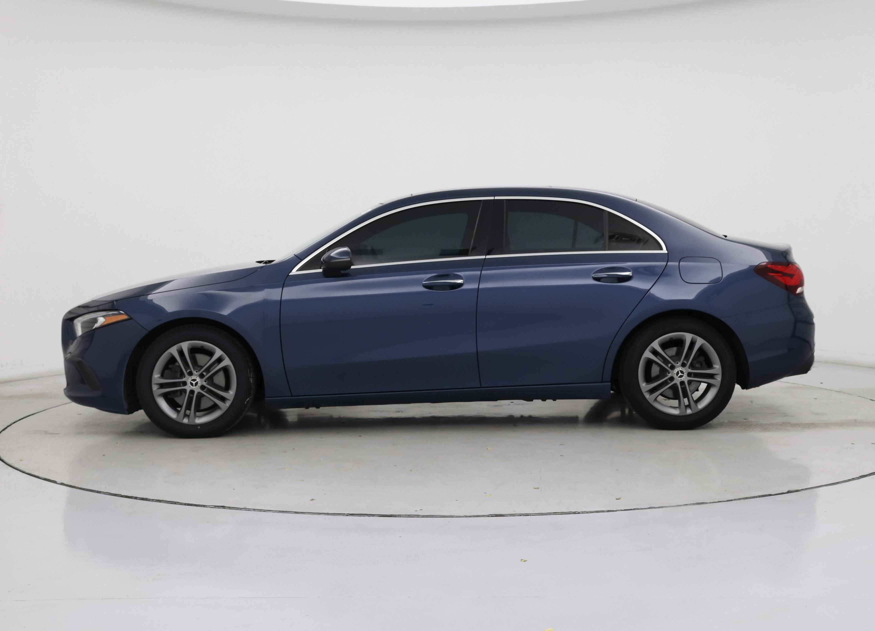 Thumbnail: 2020 Mercedes-Benz A-Class - 3