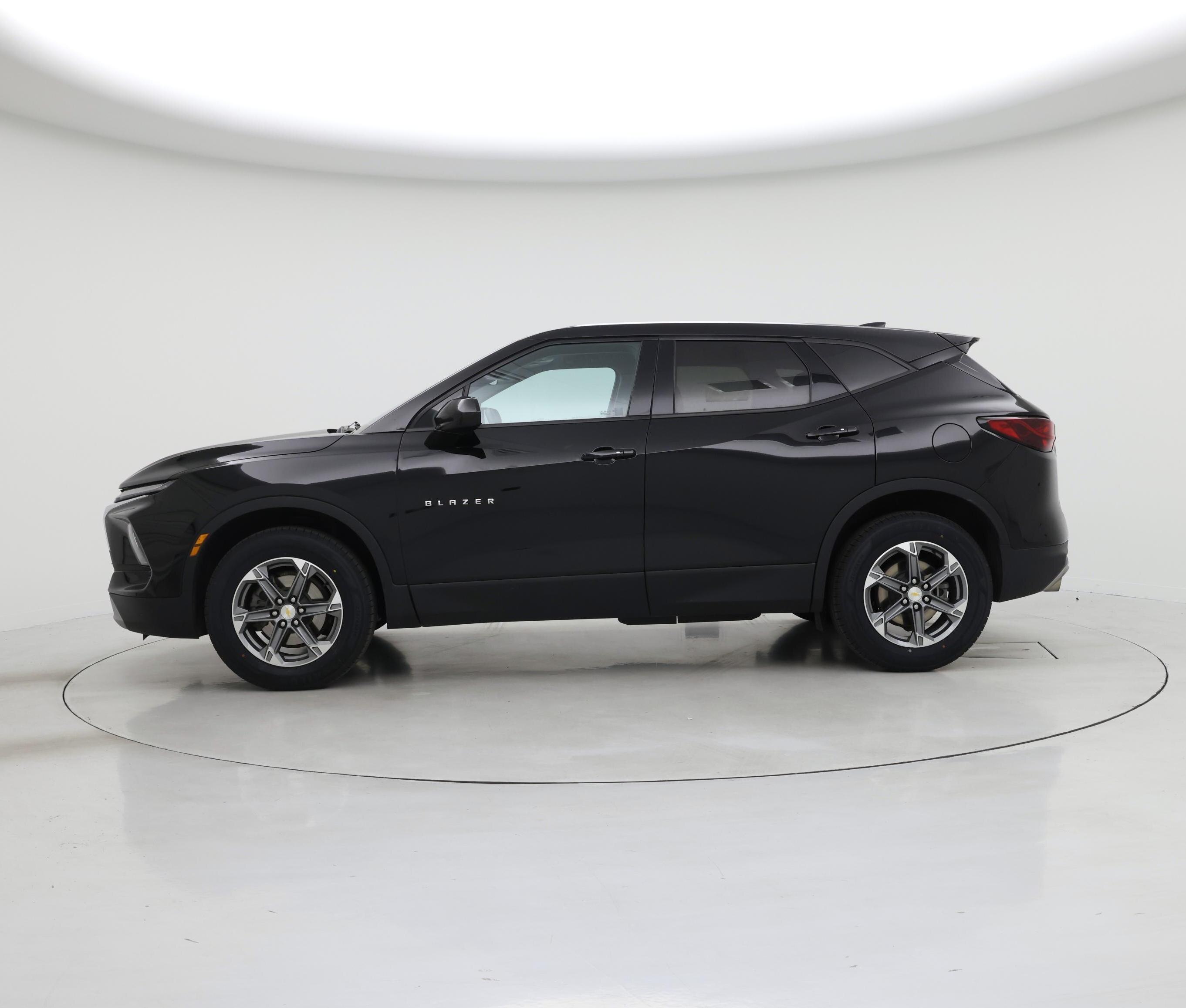 Thumbnail: 2023 Chevrolet Blazer - 3