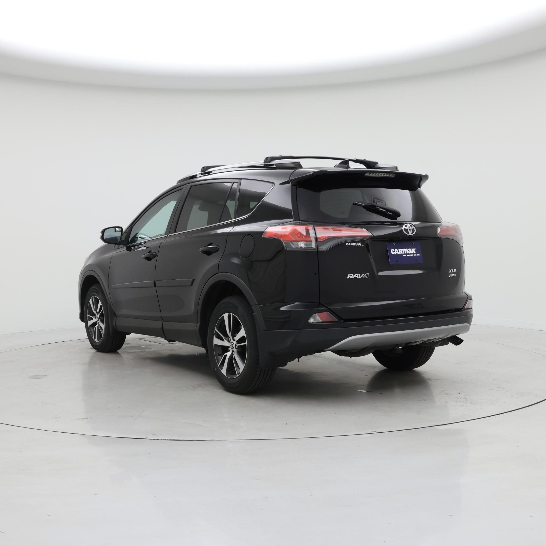 Thumbnail: 2017 Toyota RAV4 - 2