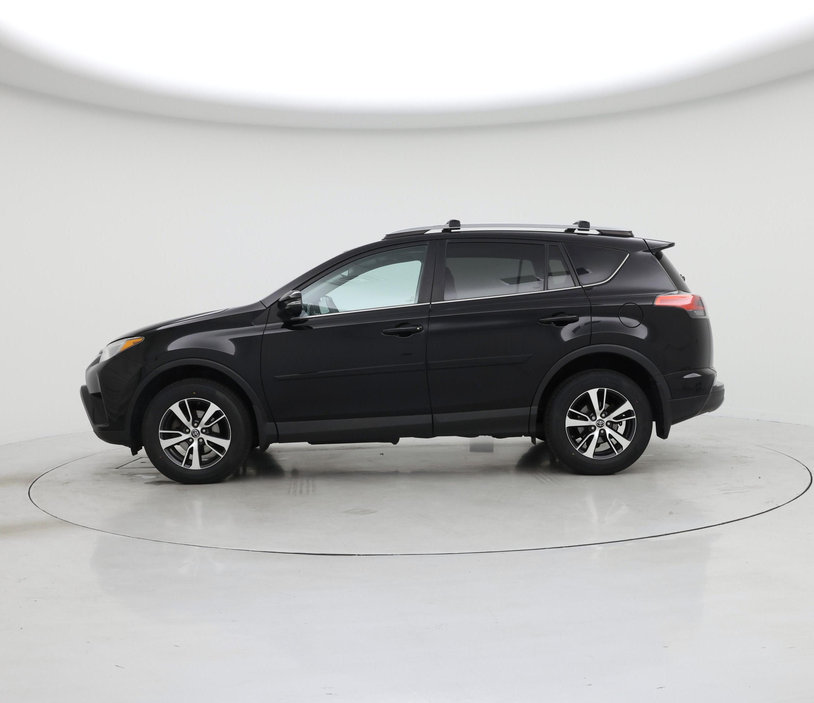 Thumbnail: 2017 Toyota RAV4 - 3