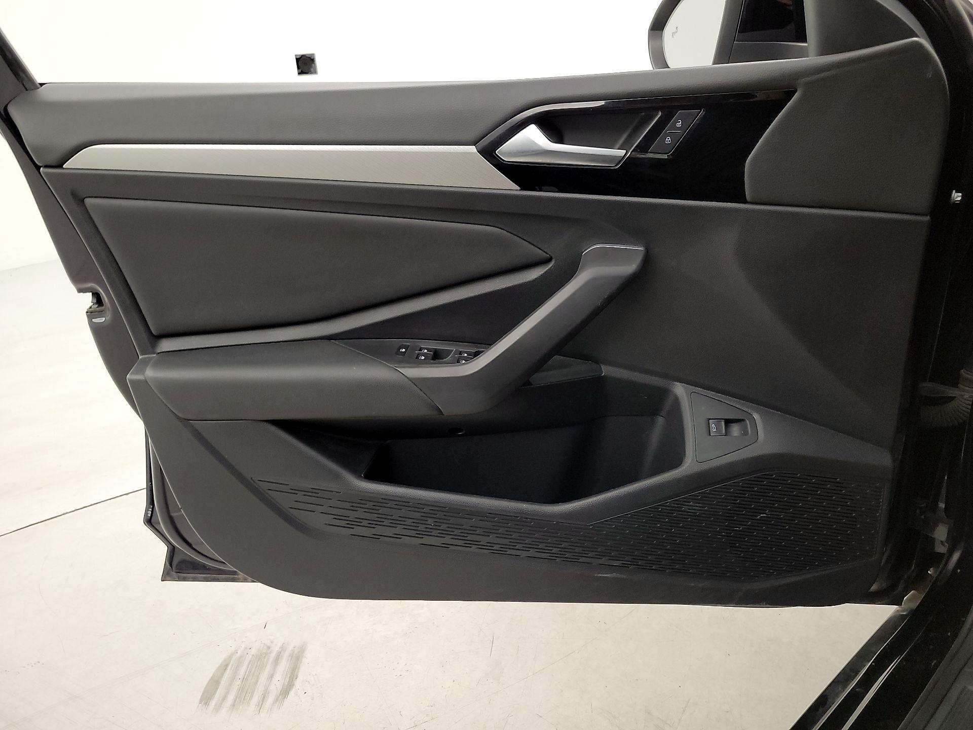 Thumbnail: 2019 Volkswagen Jetta - 12