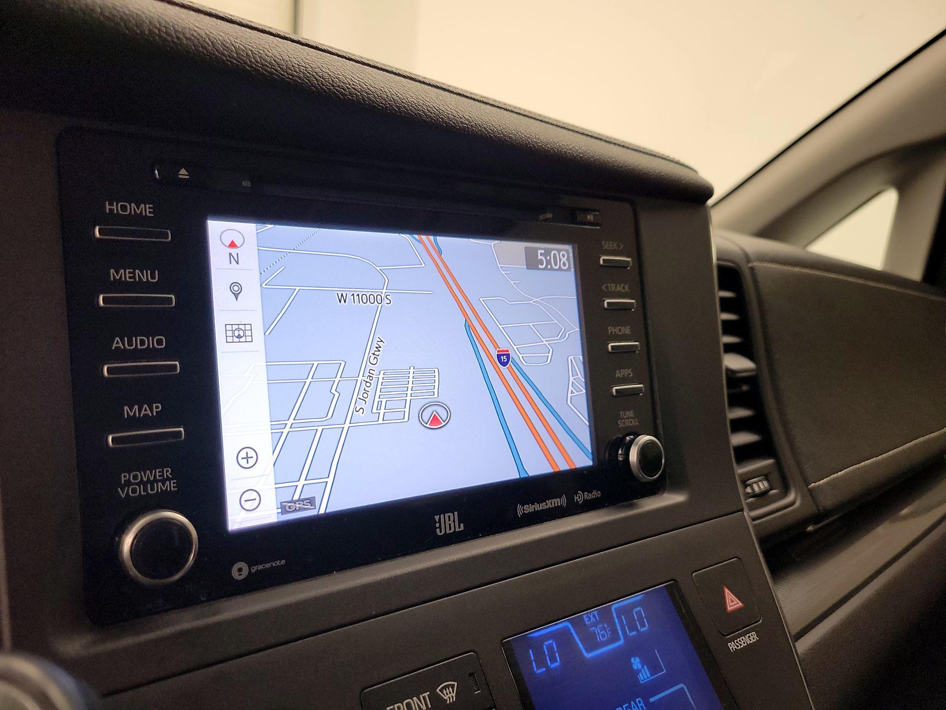 Thumbnail: 2019 Toyota Sienna - 14