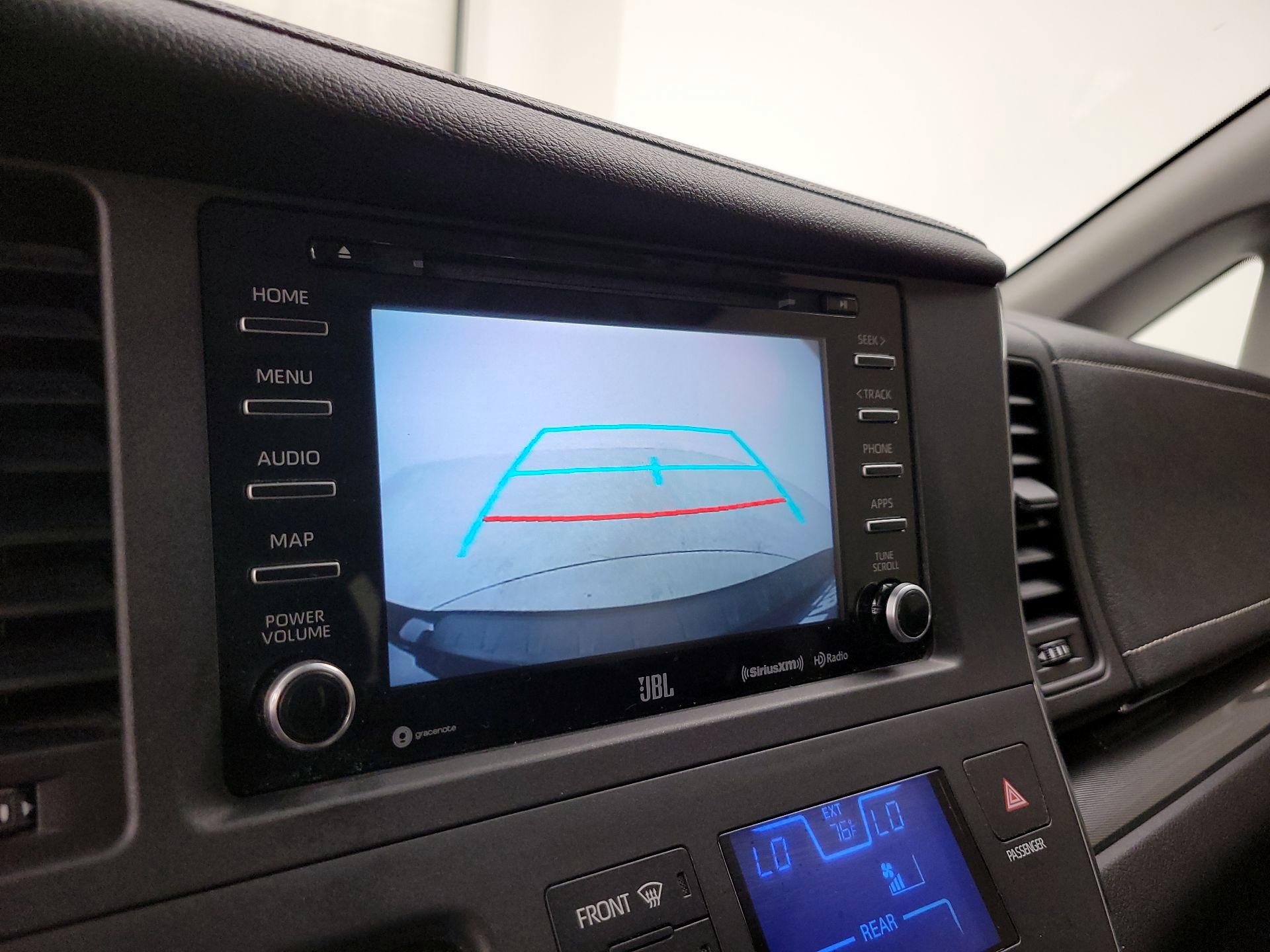 Thumbnail: 2019 Toyota Sienna - 15