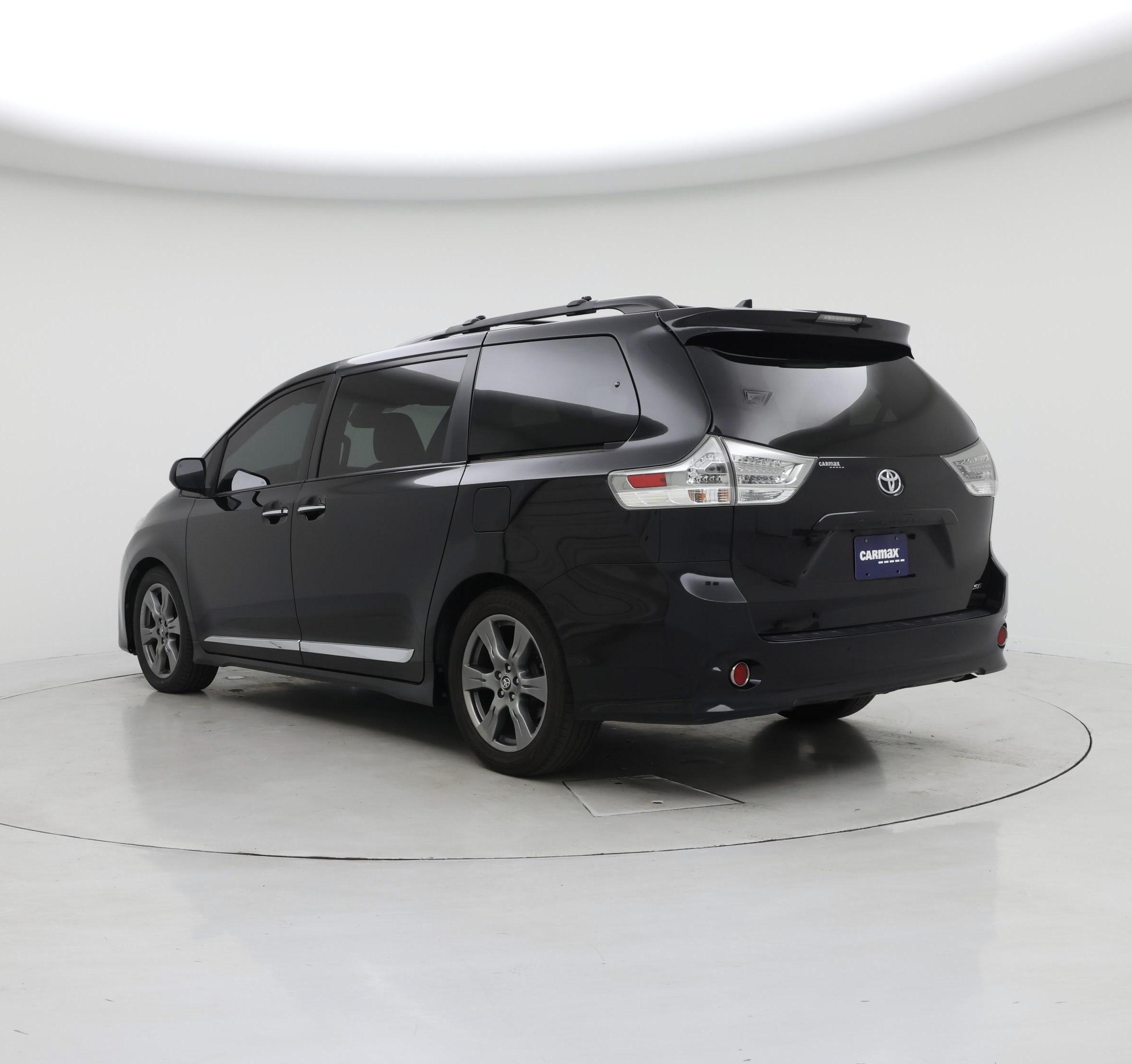 Thumbnail: 2019 Toyota Sienna - 2