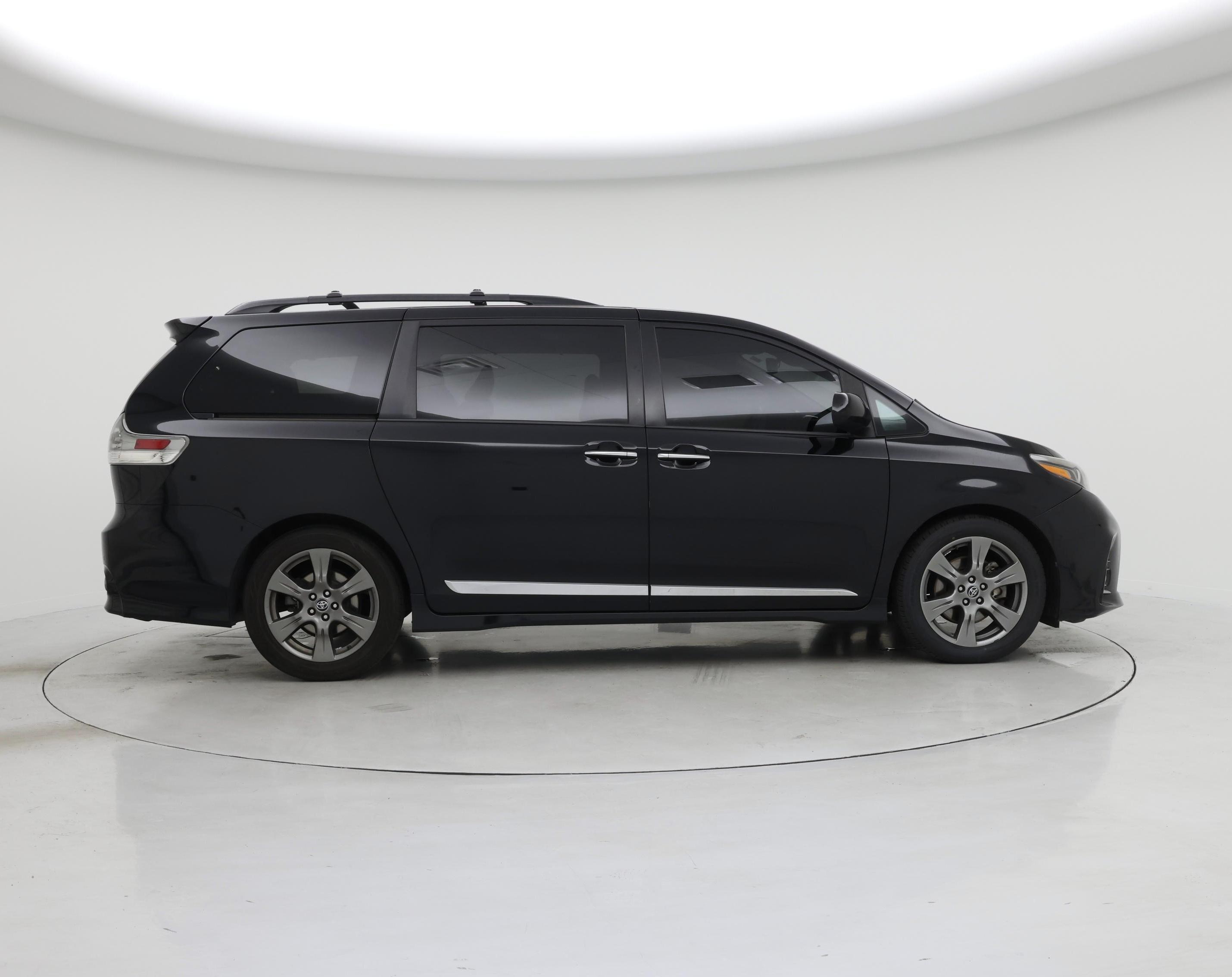 Thumbnail: 2019 Toyota Sienna - 7