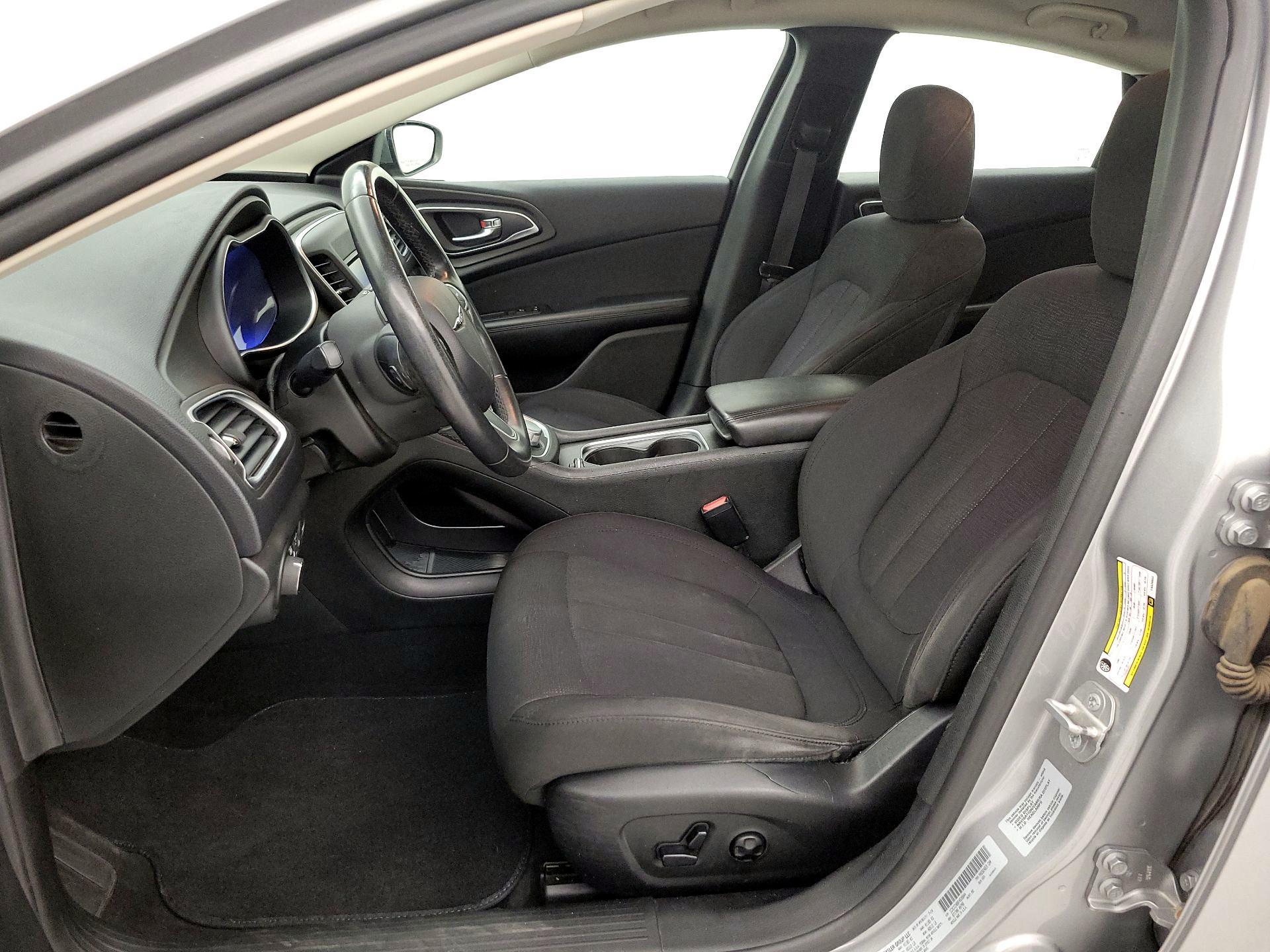 Thumbnail: 2015 Chrysler 200 - 11