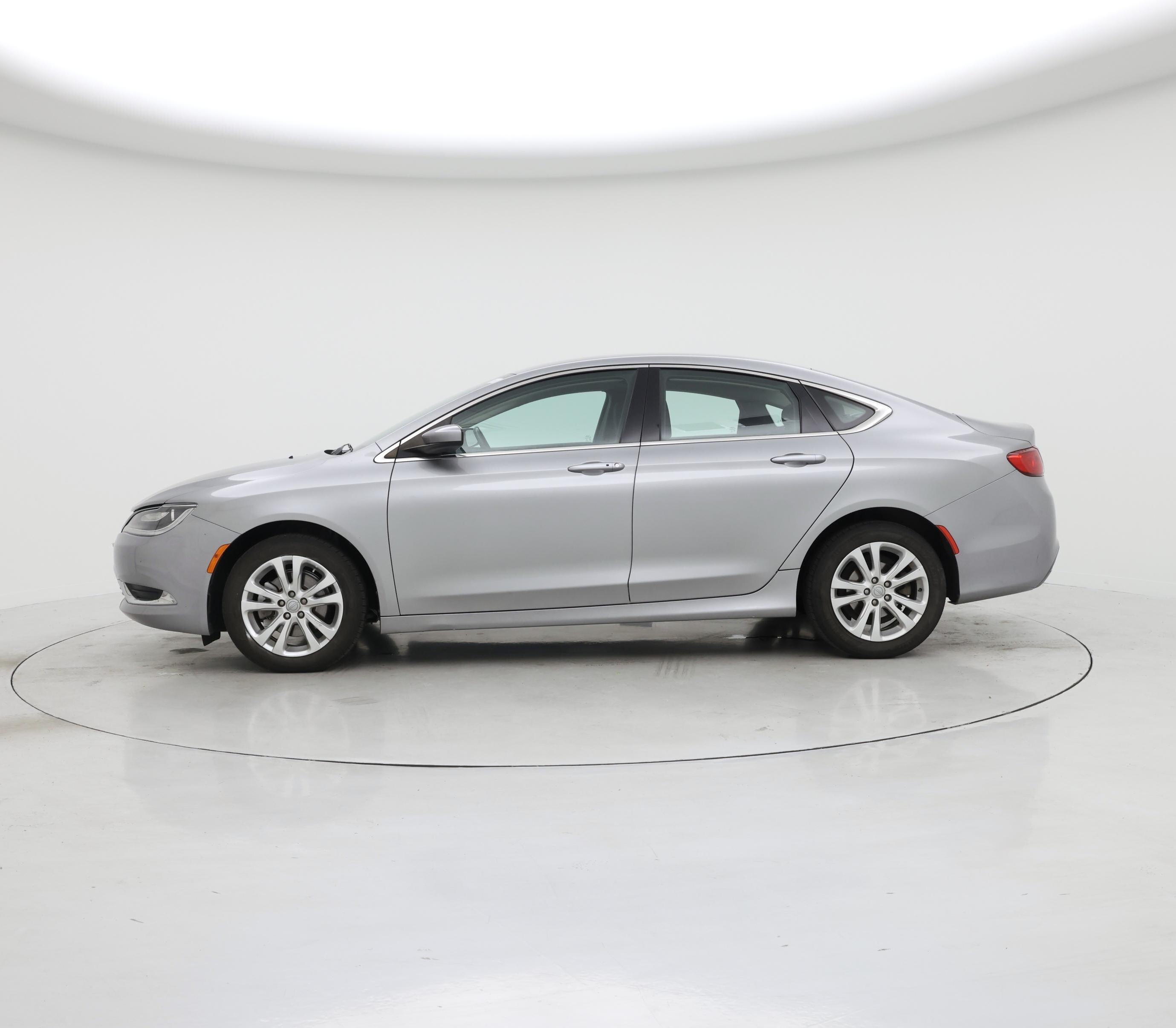 Thumbnail: 2015 Chrysler 200 - 3