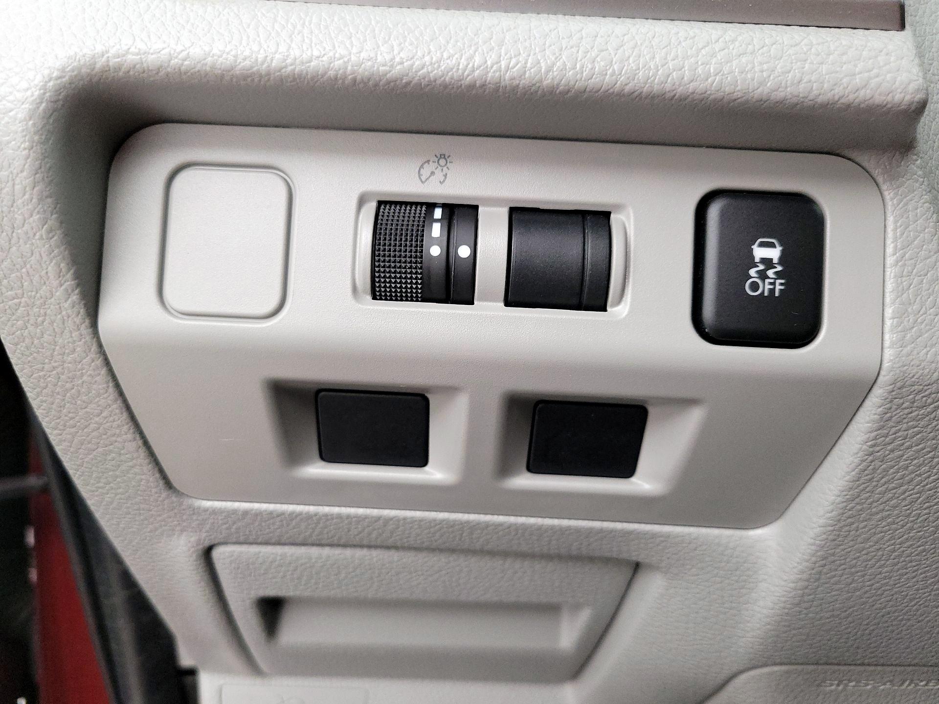 Thumbnail: 2016 Subaru Forester - 13