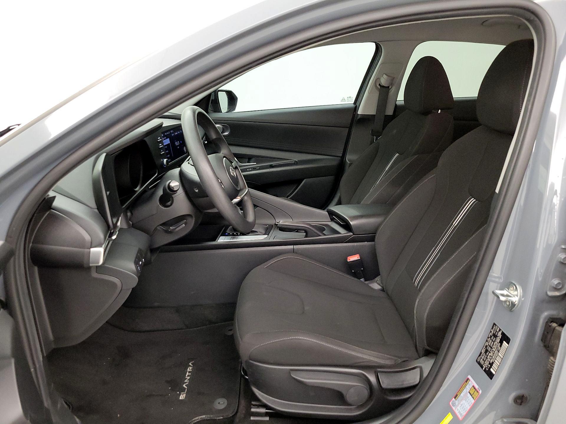 Thumbnail: 2021 Hyundai Elantra - 11