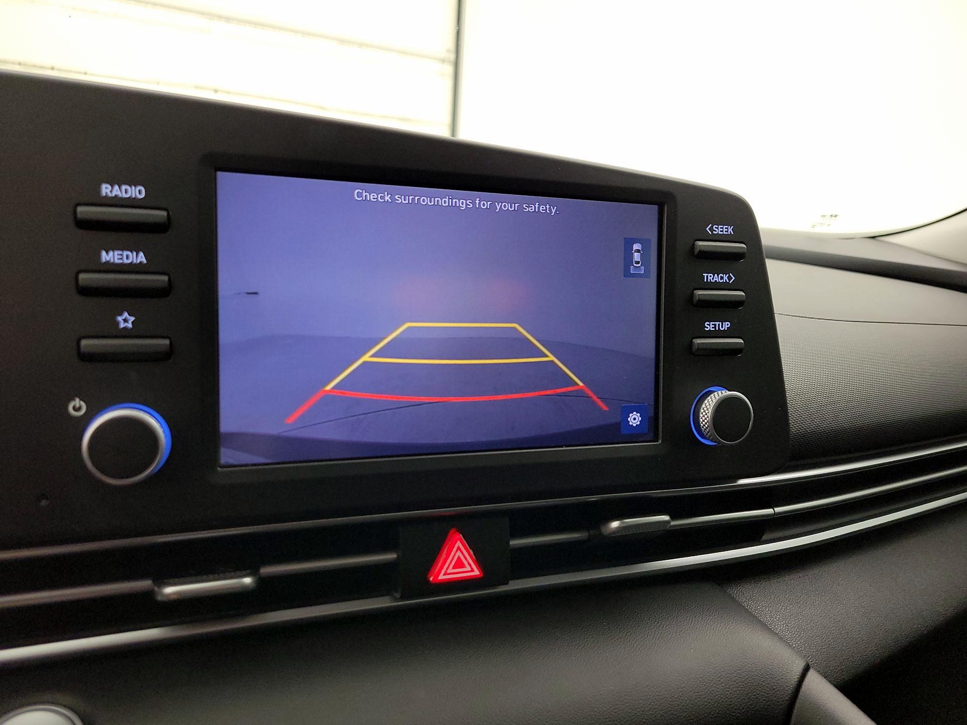 Thumbnail: 2021 Hyundai Elantra - 14