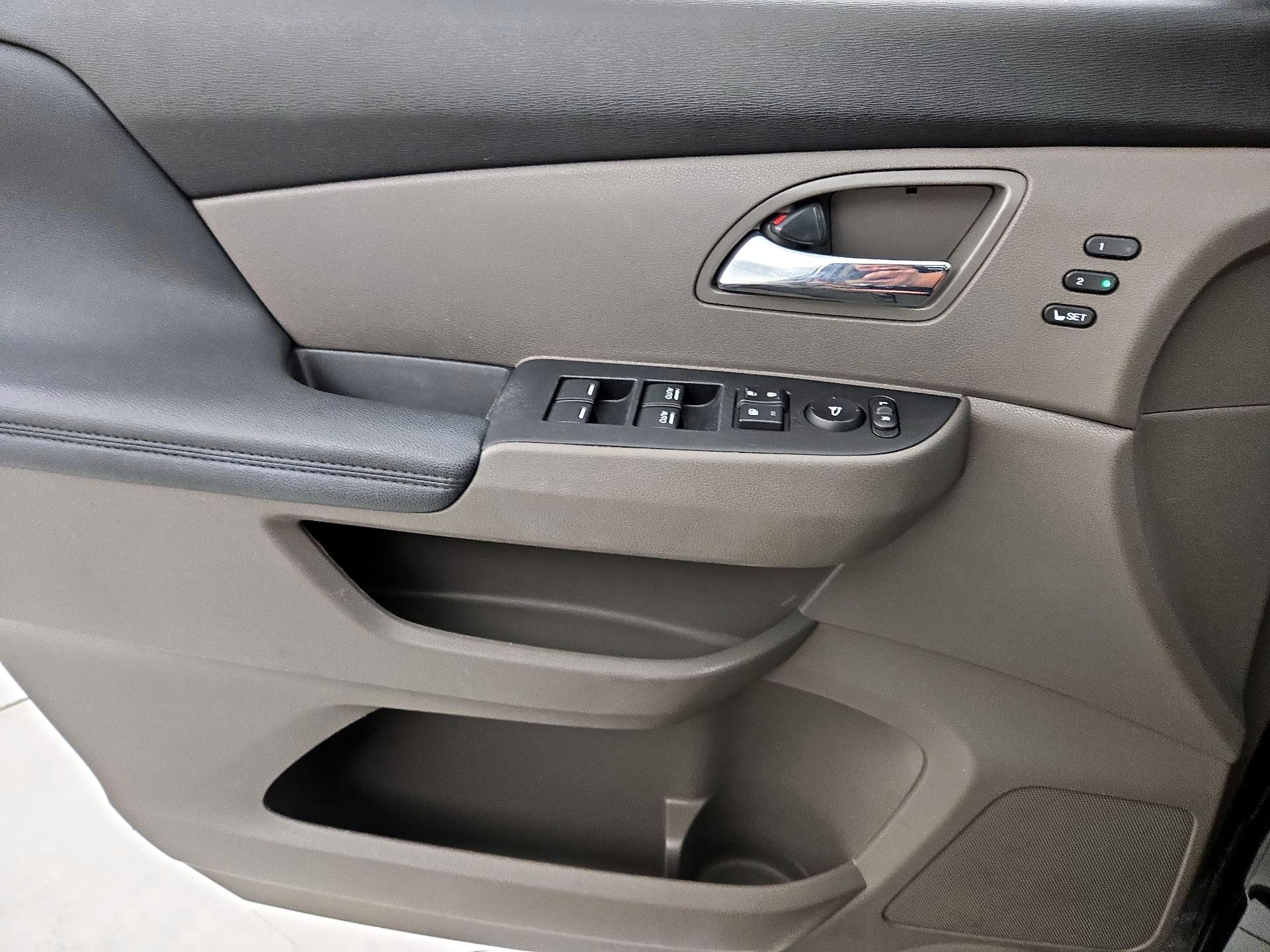 Thumbnail: 2016 Honda Odyssey - 12