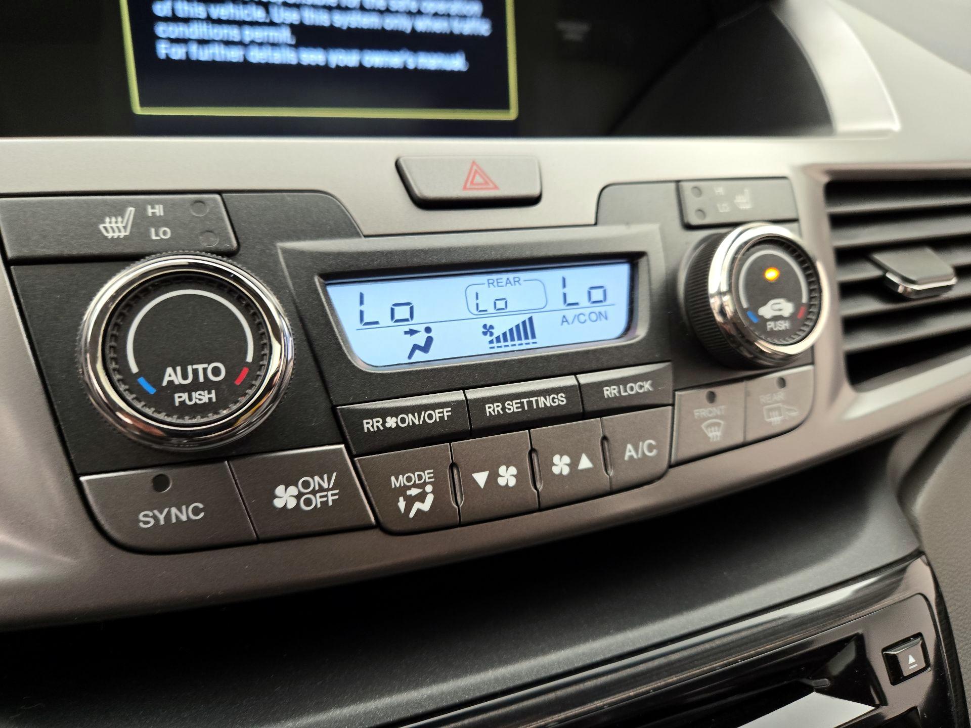 Thumbnail: 2016 Honda Odyssey - 16