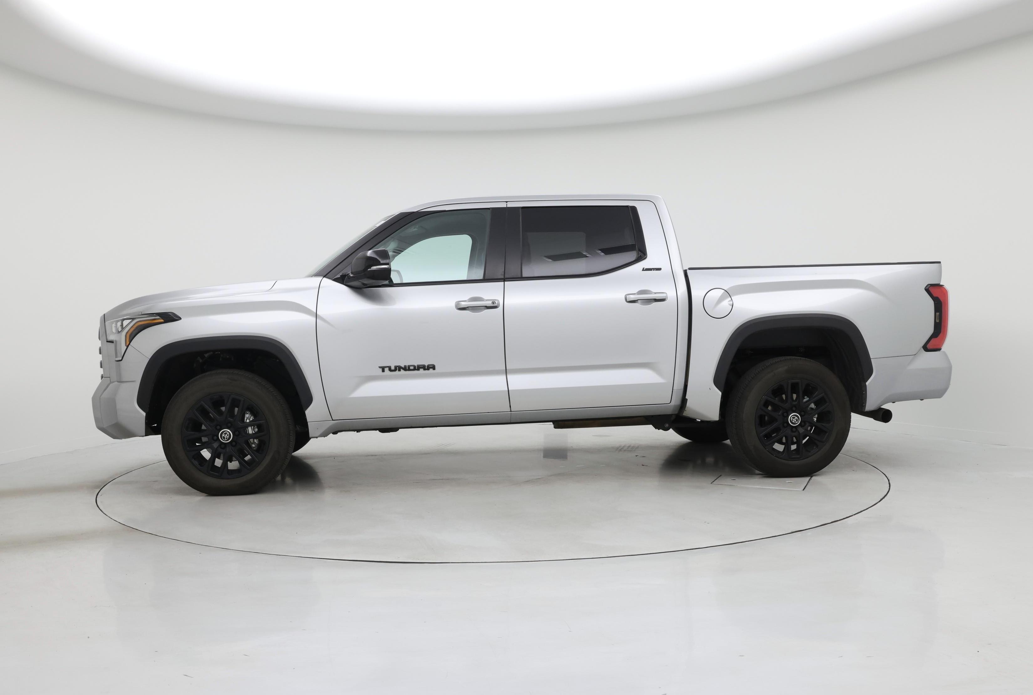 Thumbnail: 2024 Toyota Tundra - 3