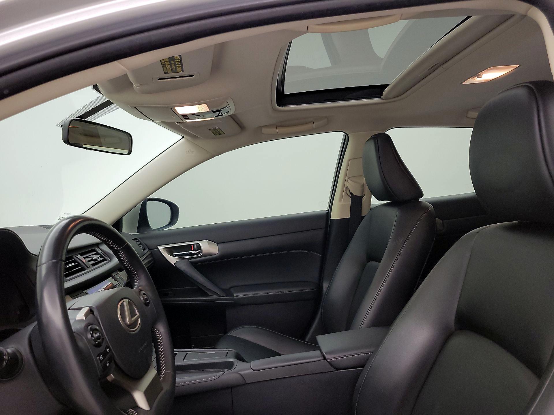 Thumbnail: 2015 Lexus CT - 18