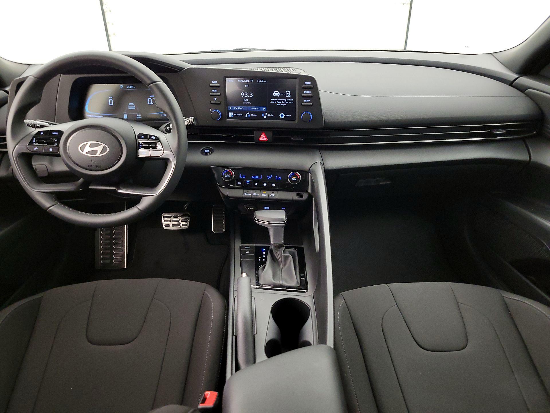 Thumbnail: 2025 Hyundai Elantra - 9