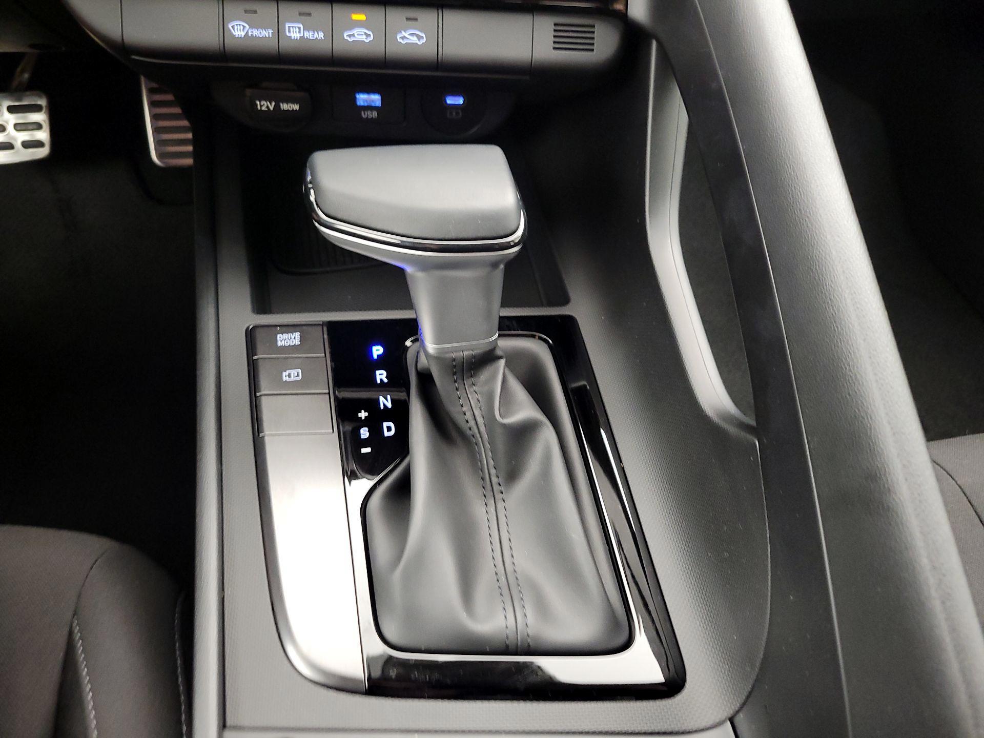 Thumbnail: 2025 Hyundai Elantra - 17