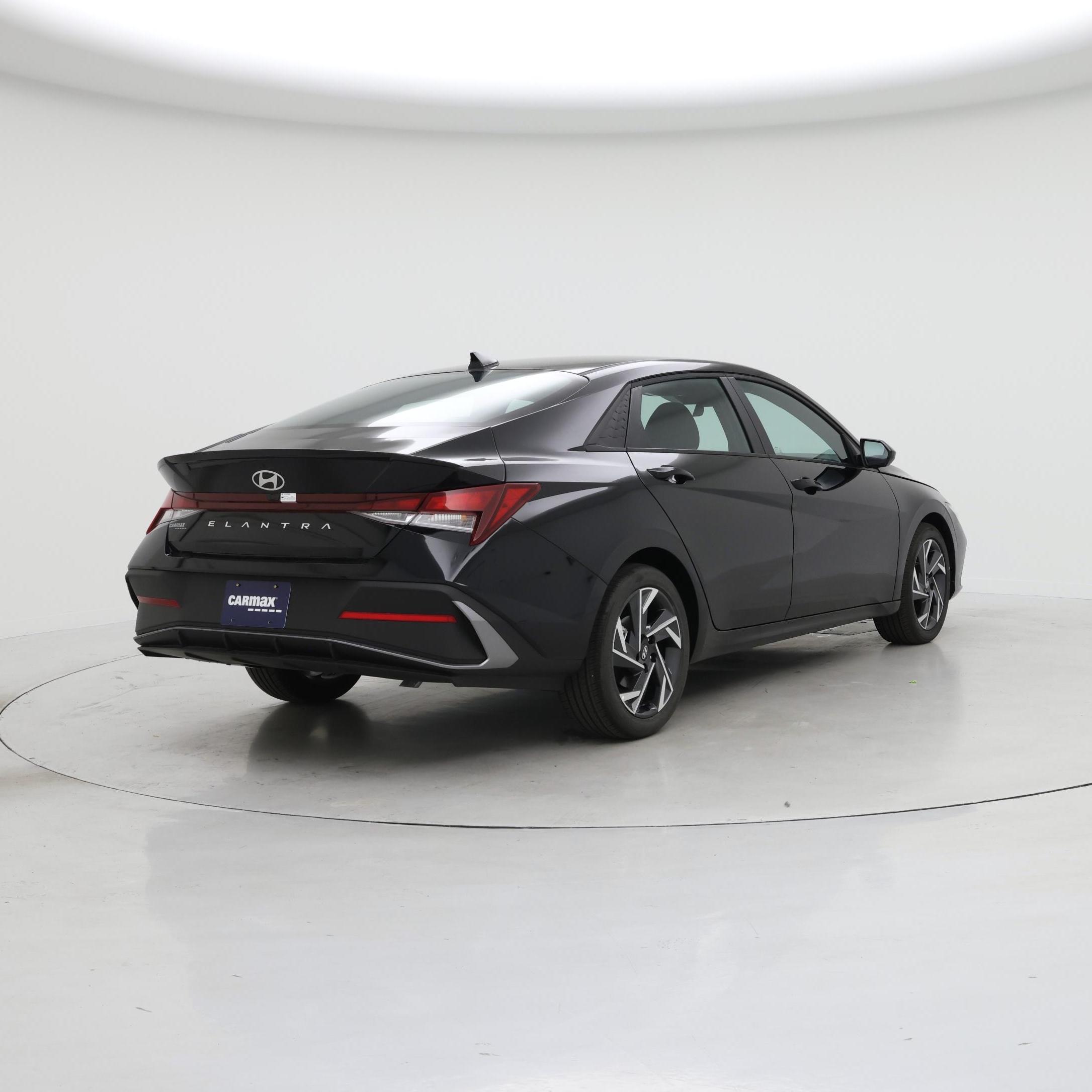 Thumbnail: 2025 Hyundai Elantra - 8
