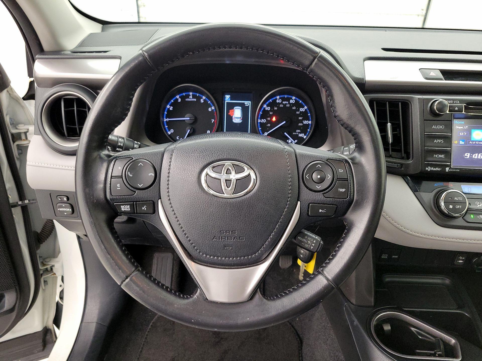 Thumbnail: 2017 Toyota RAV4 - 10
