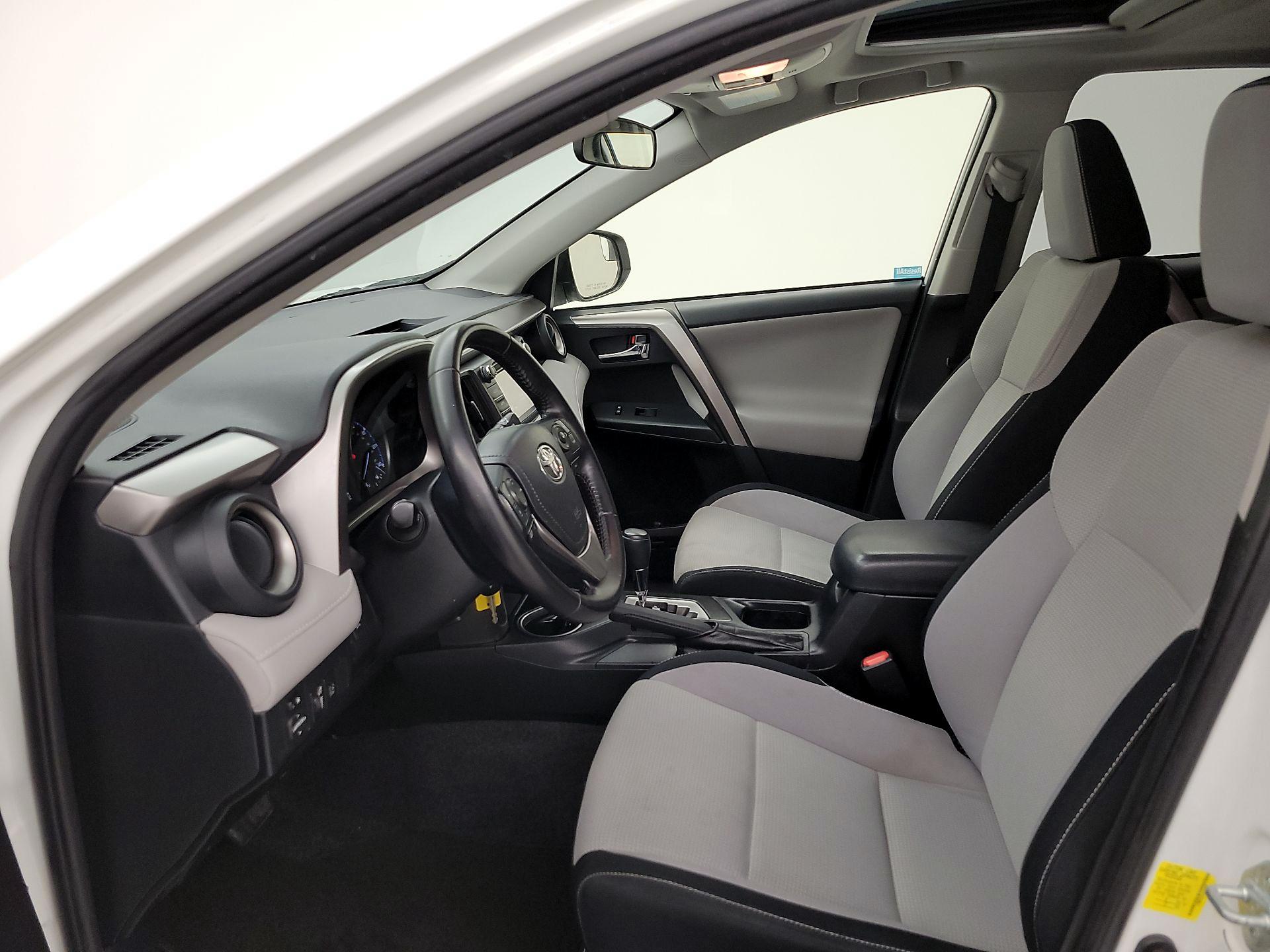 Thumbnail: 2017 Toyota RAV4 - 11