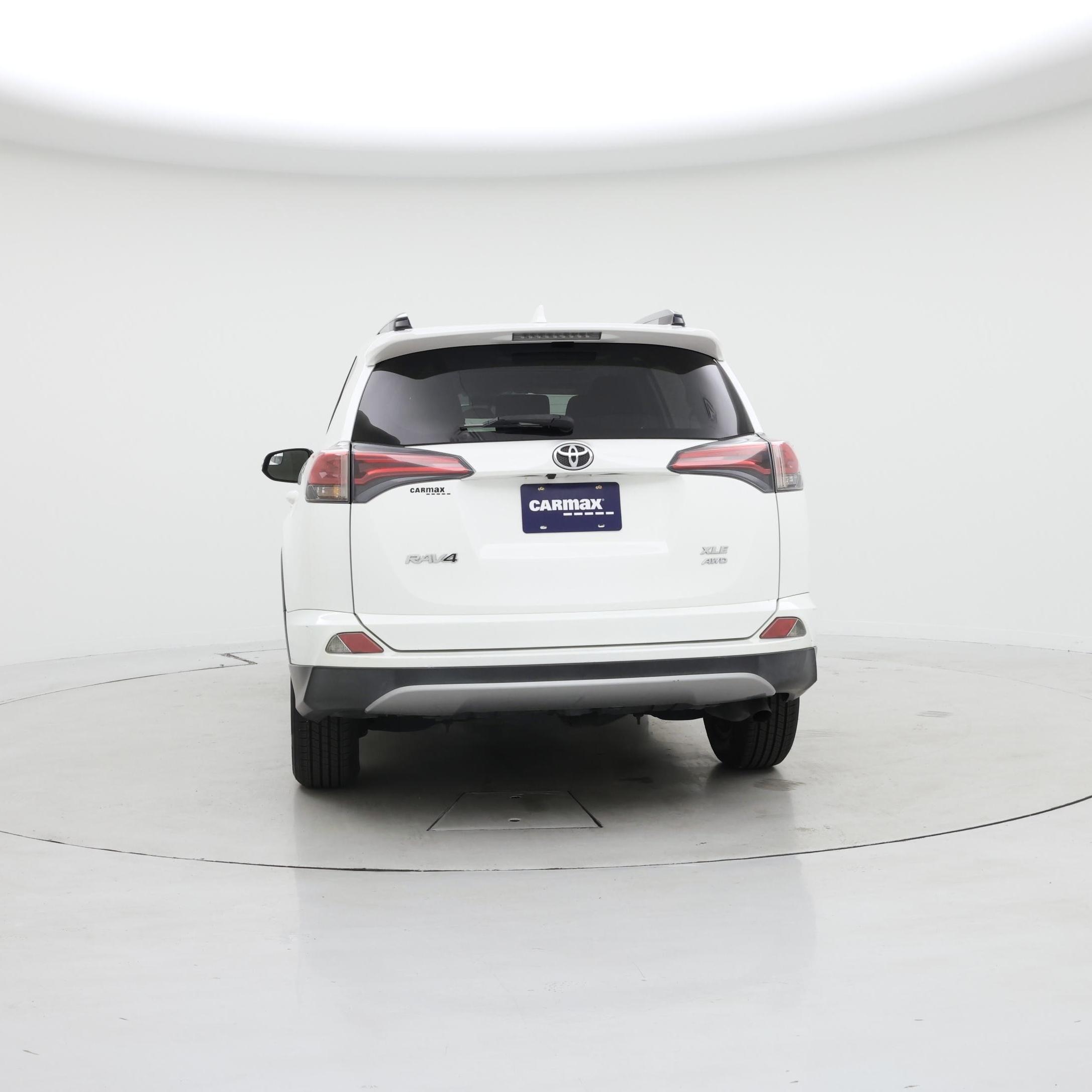 Thumbnail: 2017 Toyota RAV4 - 6