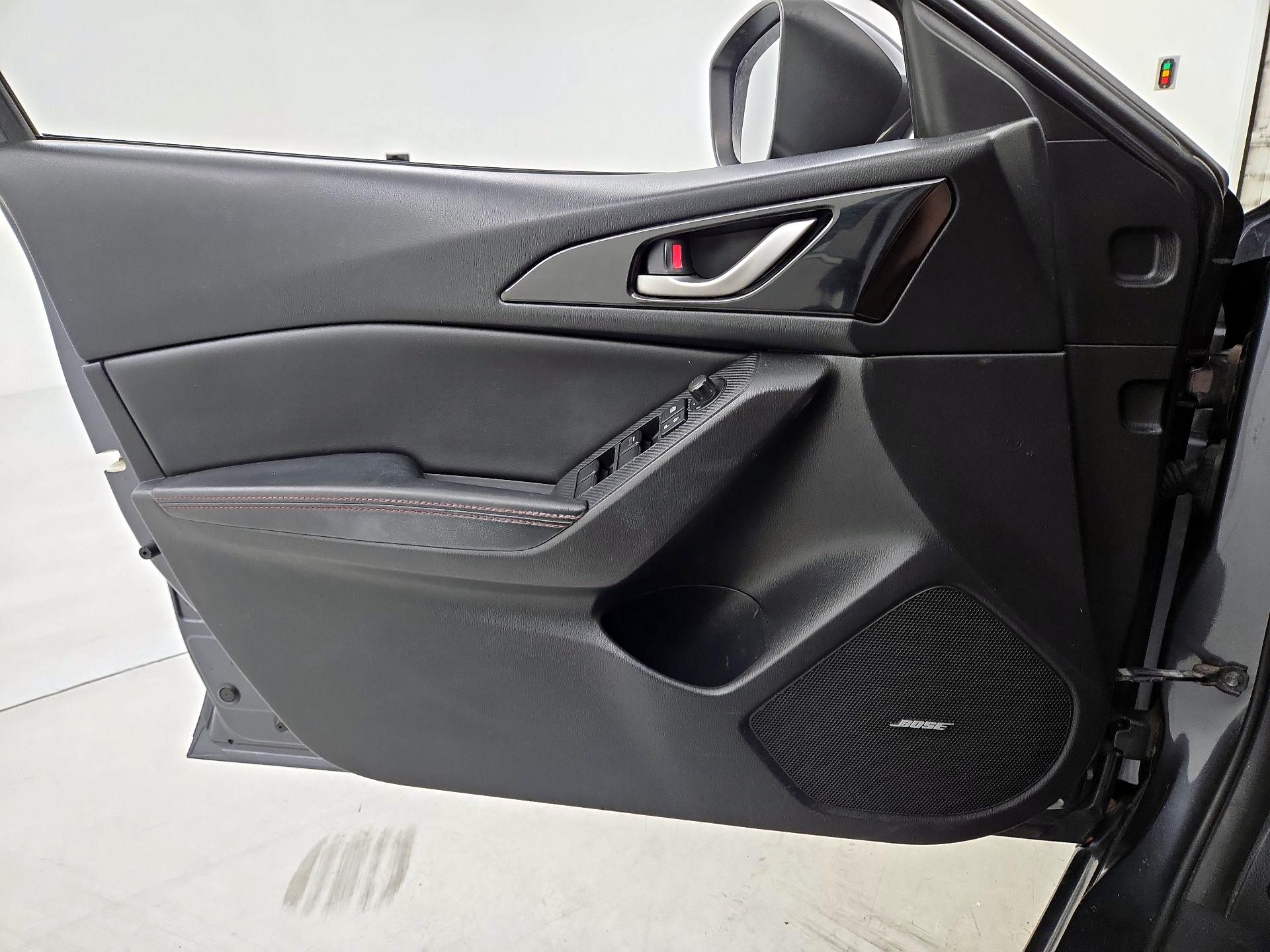 Thumbnail: 2016 Mazda Mazda3 - 12