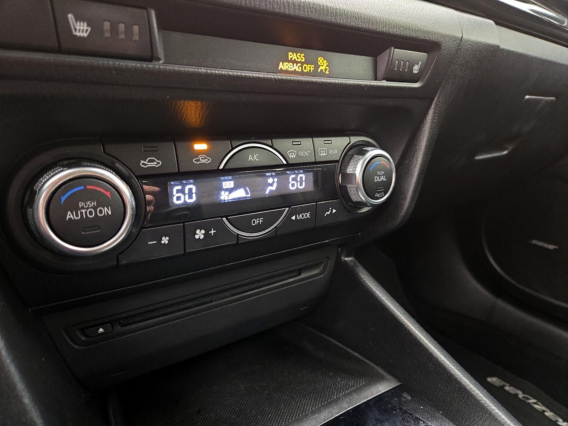 Thumbnail: 2016 Mazda Mazda3 - 17