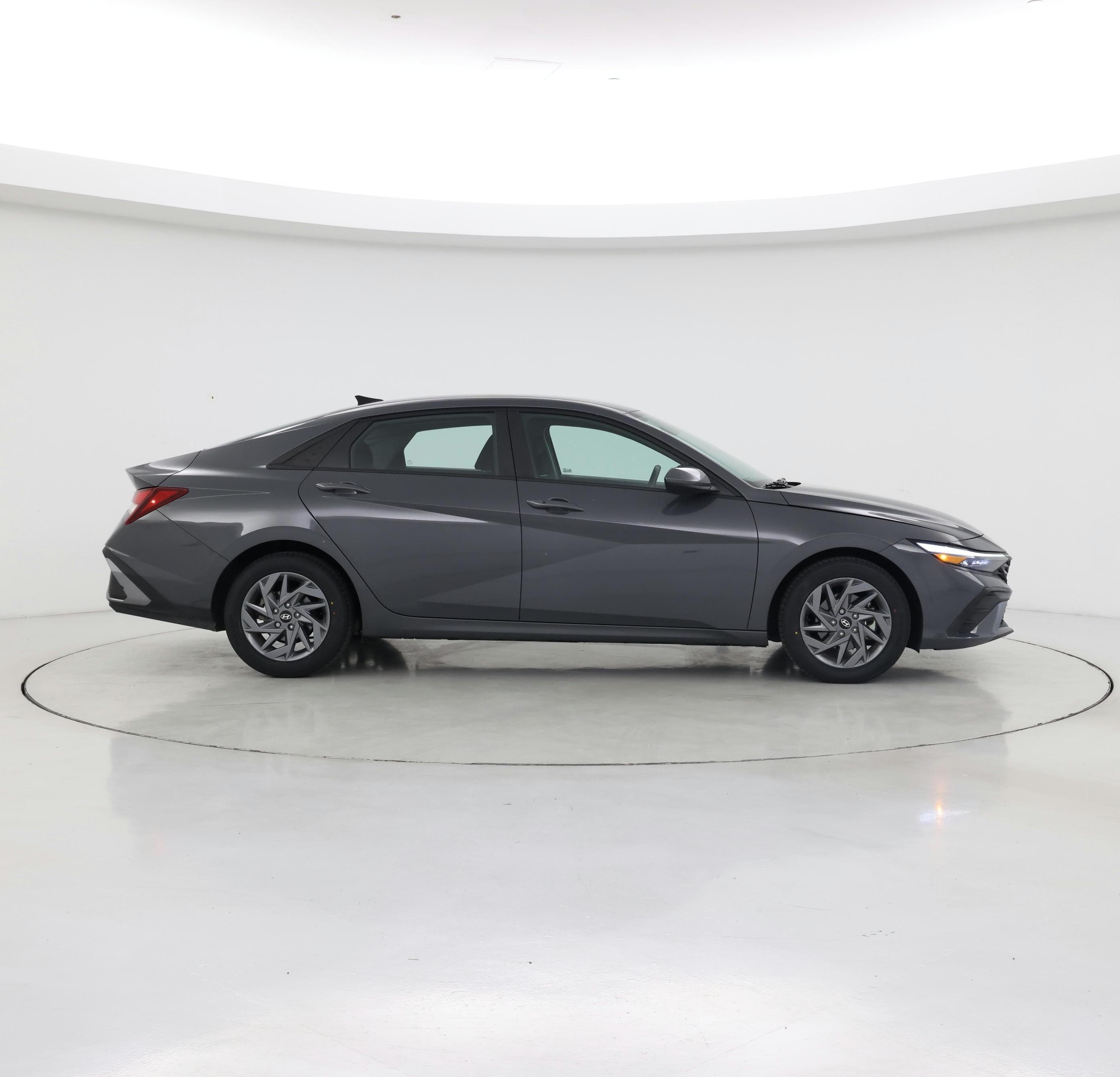Thumbnail: 2024 Hyundai Elantra - 7