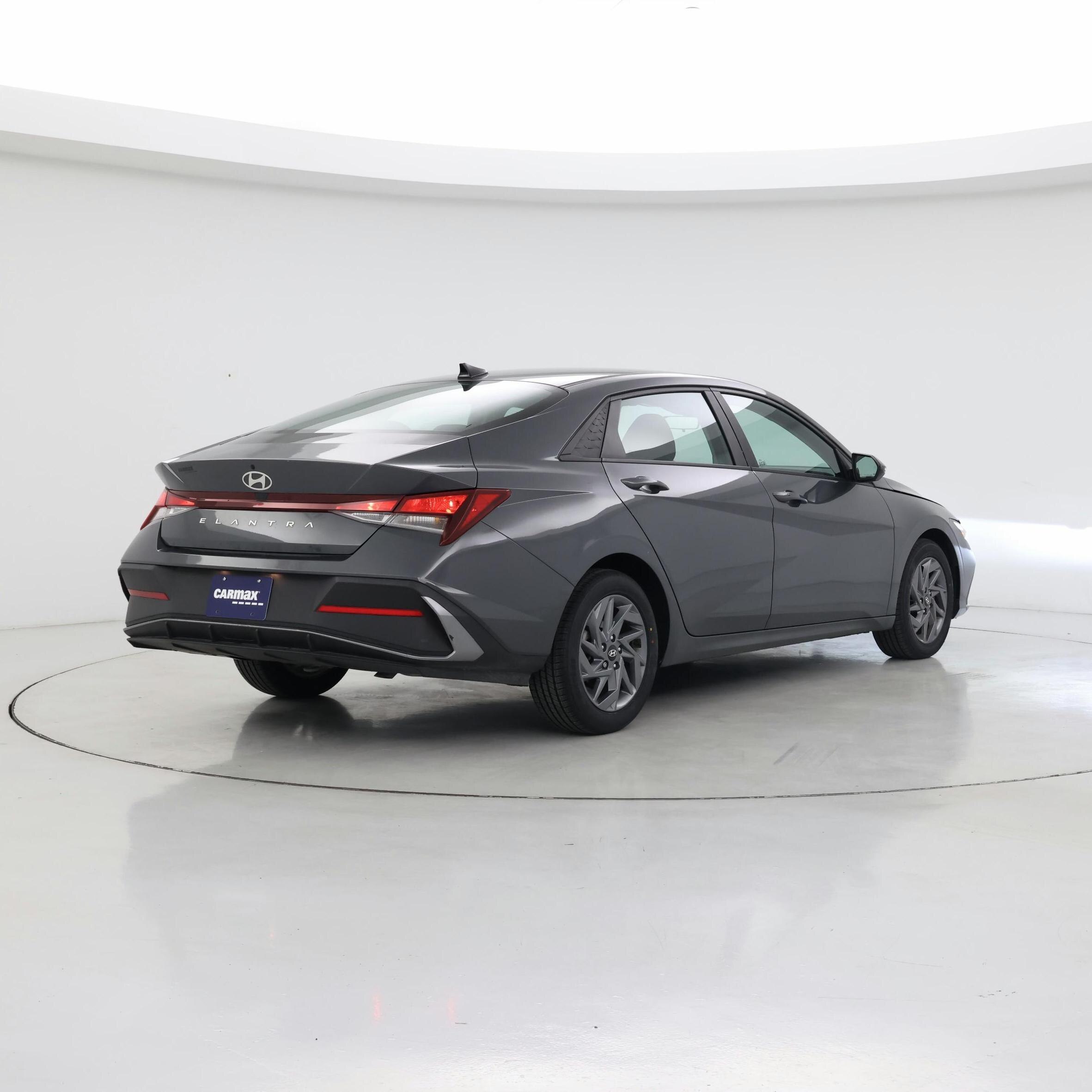 Thumbnail: 2024 Hyundai Elantra - 8