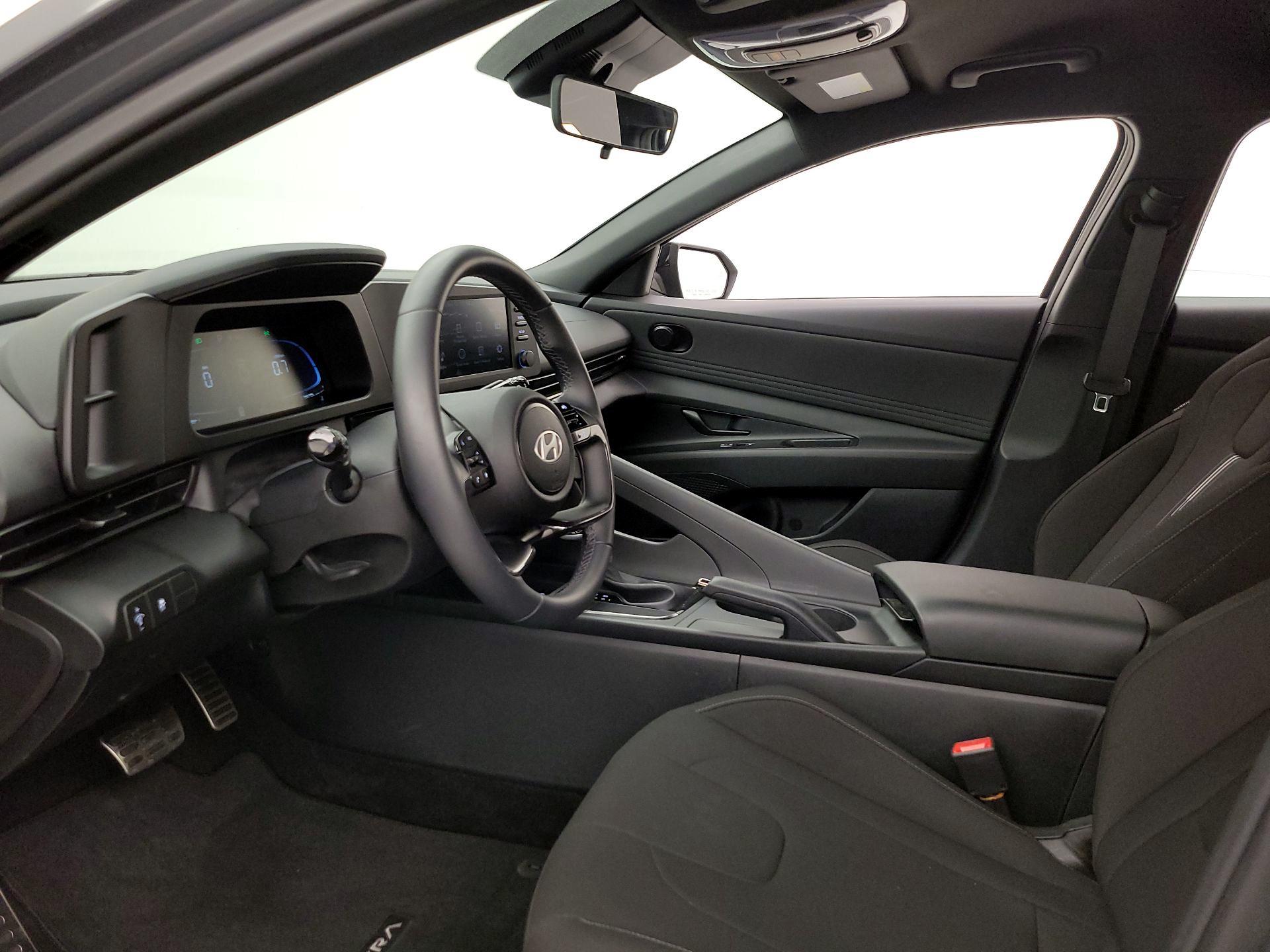 Thumbnail: 2025 Hyundai Elantra - 11