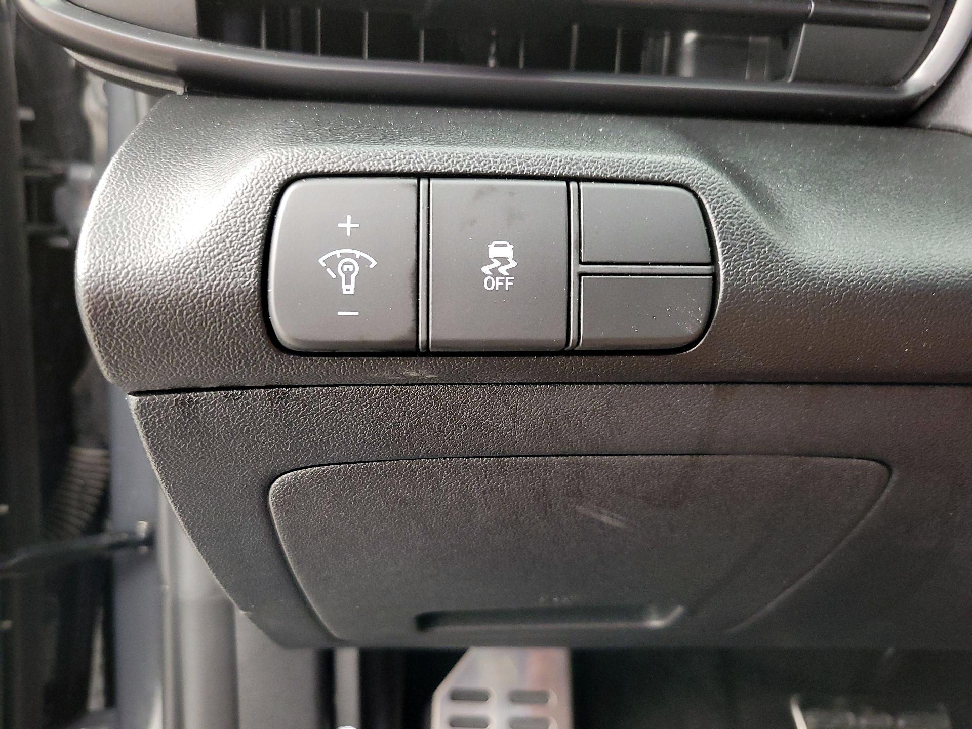 Thumbnail: 2025 Hyundai Elantra - 13