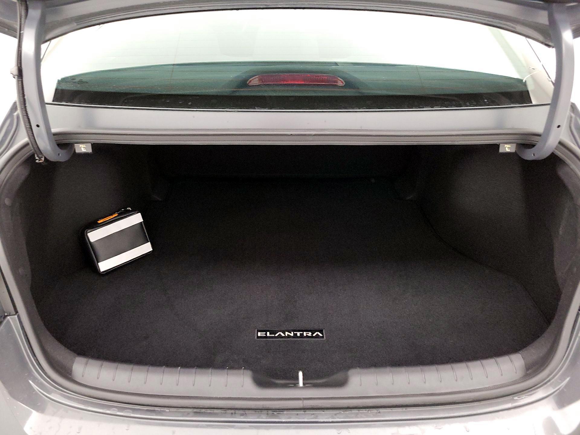 Thumbnail: 2025 Hyundai Elantra - 20