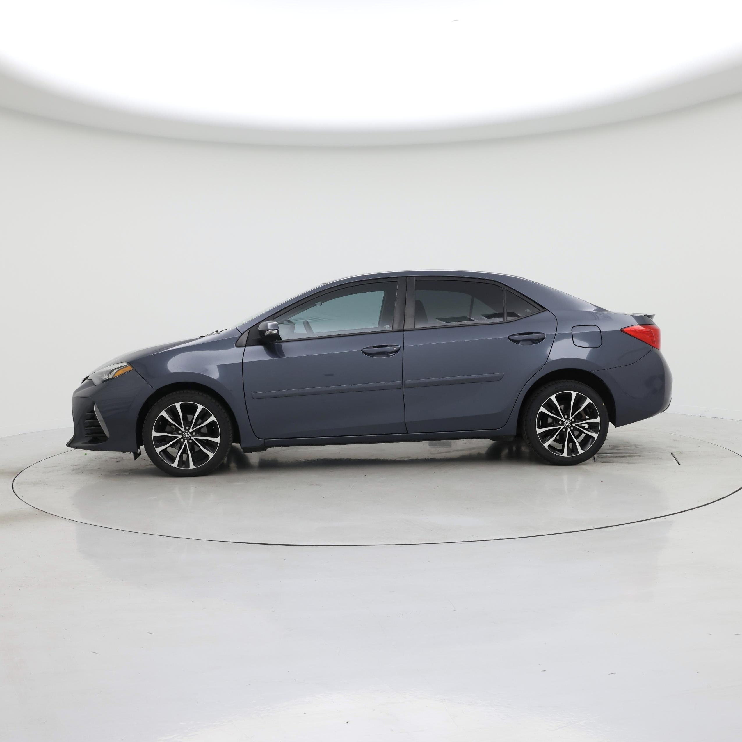 Thumbnail: 2017 Toyota Corolla - 3