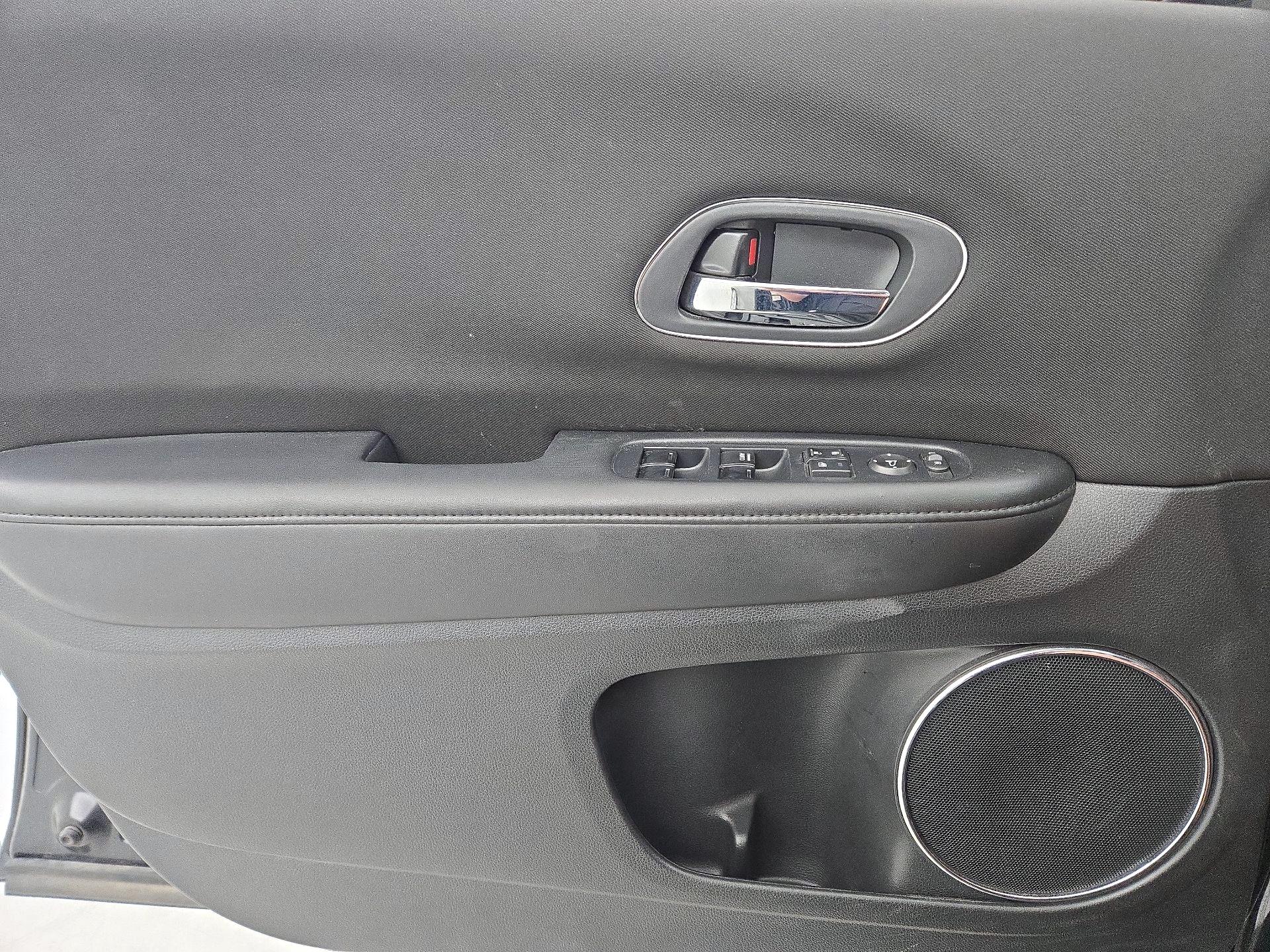 Thumbnail: 2016 Honda HR-V - 12