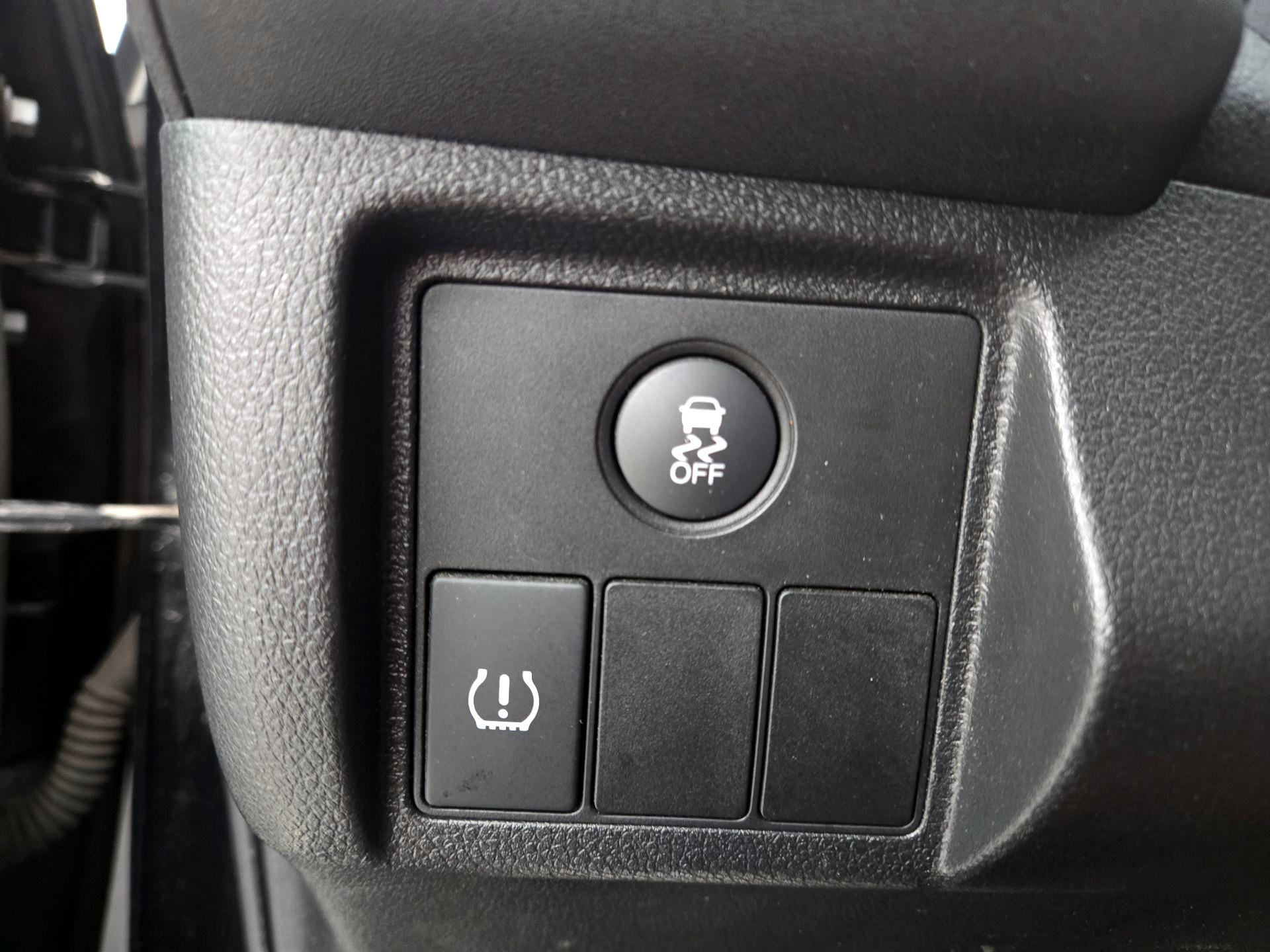 Thumbnail: 2016 Honda HR-V - 13