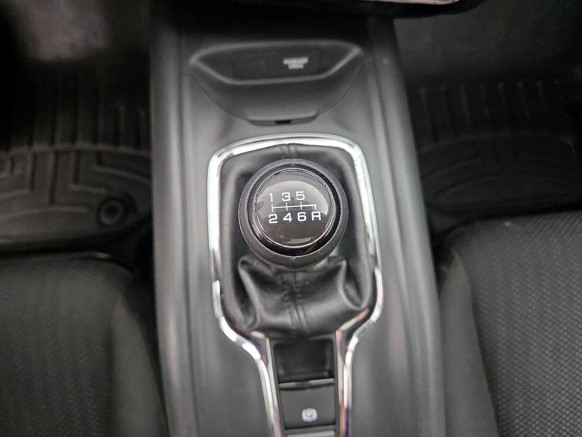 Thumbnail: 2016 Honda HR-V - 17